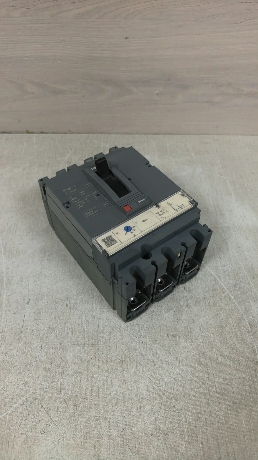Schneider Electric CVS100B SCHNEIDER ELECTRIC EASYPACT CVS100B CIRCUIT BREAKER 690V 6