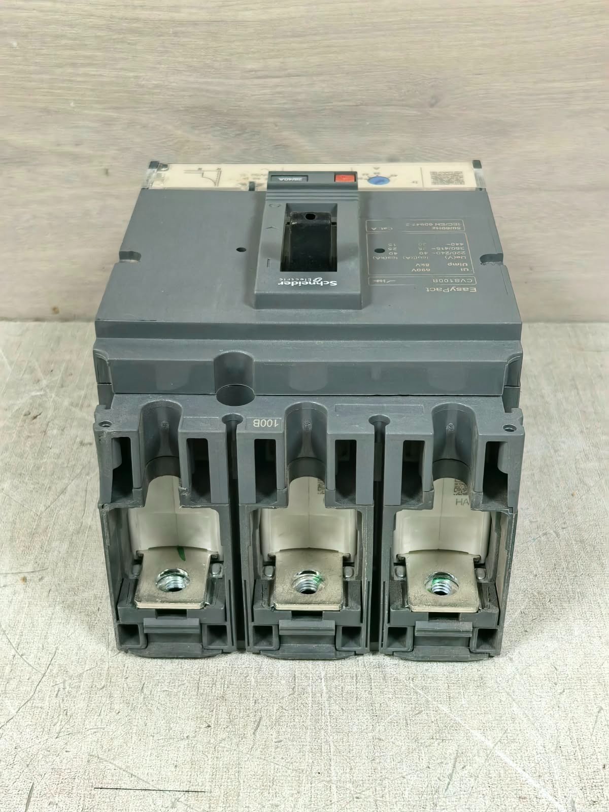 Schneider Electric CVS100B SCHNEIDER ELECTRIC EASYPACT CVS100B CIRCUIT BREAKER 690V 10