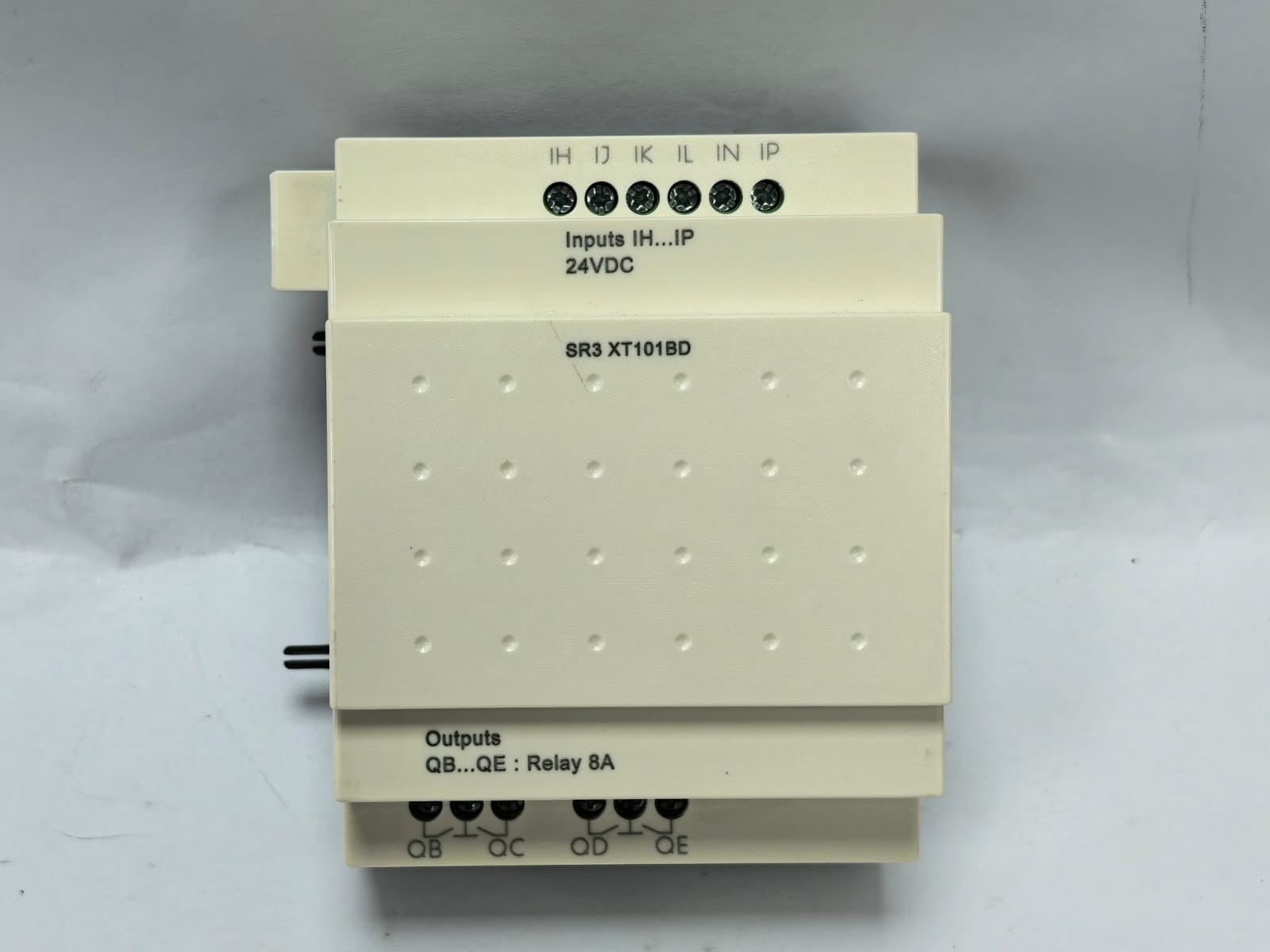 Telemecanique SR3 XT101BD TELEMECANIQUE SR3 XT101BD EXPANSION MODULE 2