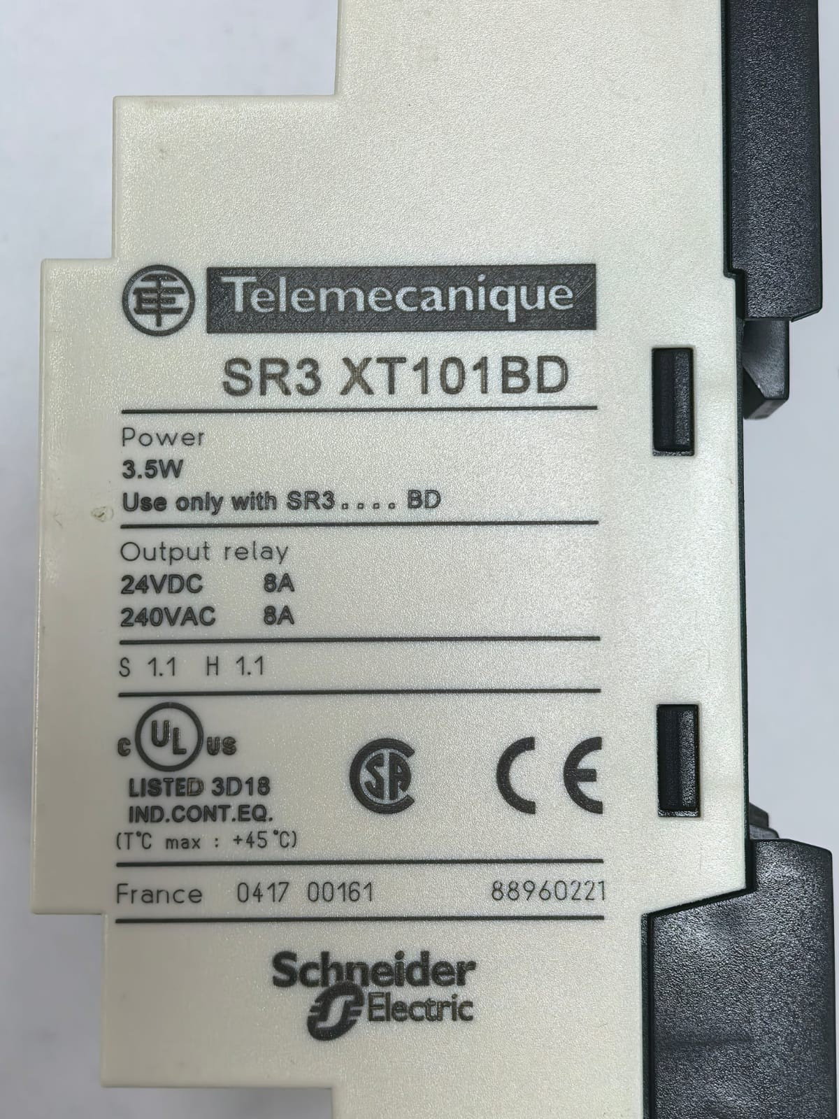 Telemecanique SR3 XT101BD TELEMECANIQUE SR3 XT101BD EXPANSION MODULE 4