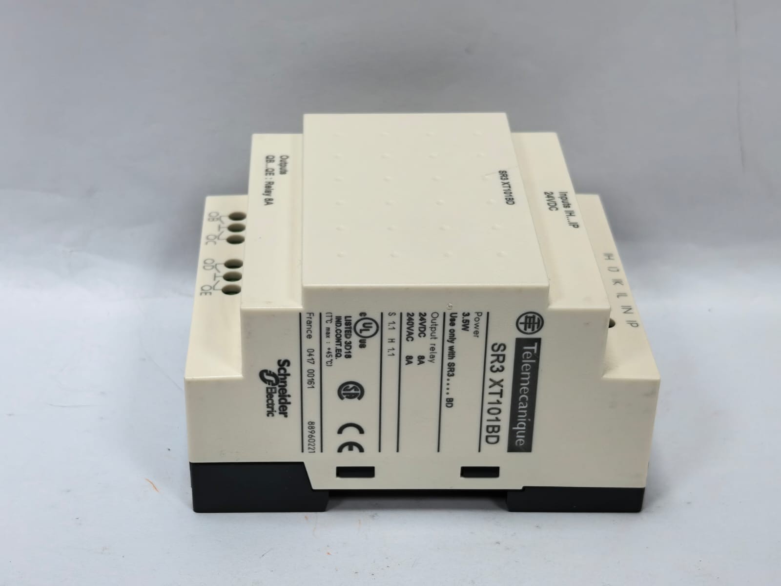 Telemecanique SR3 XT101BD TELEMECANIQUE SR3 XT101BD EXPANSION MODULE 5