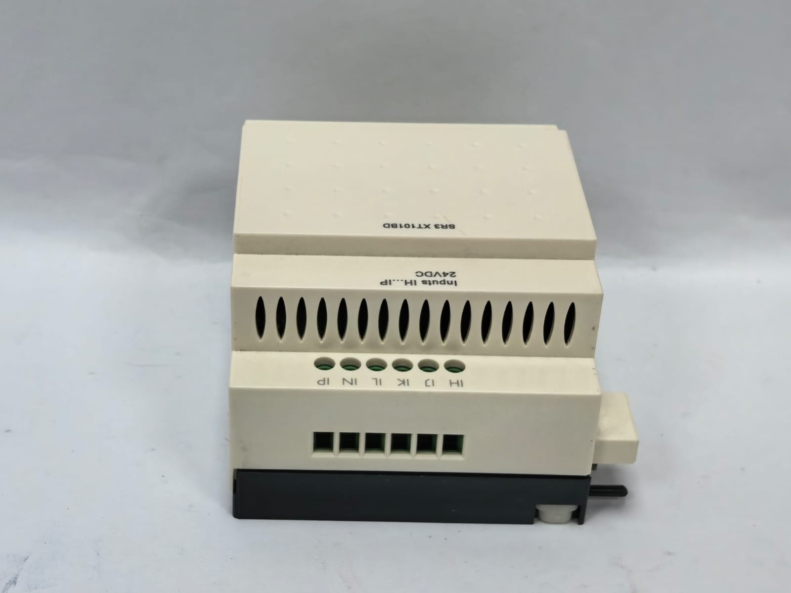 Telemecanique SR3 XT101BD TELEMECANIQUE SR3 XT101BD EXPANSION MODULE 7
