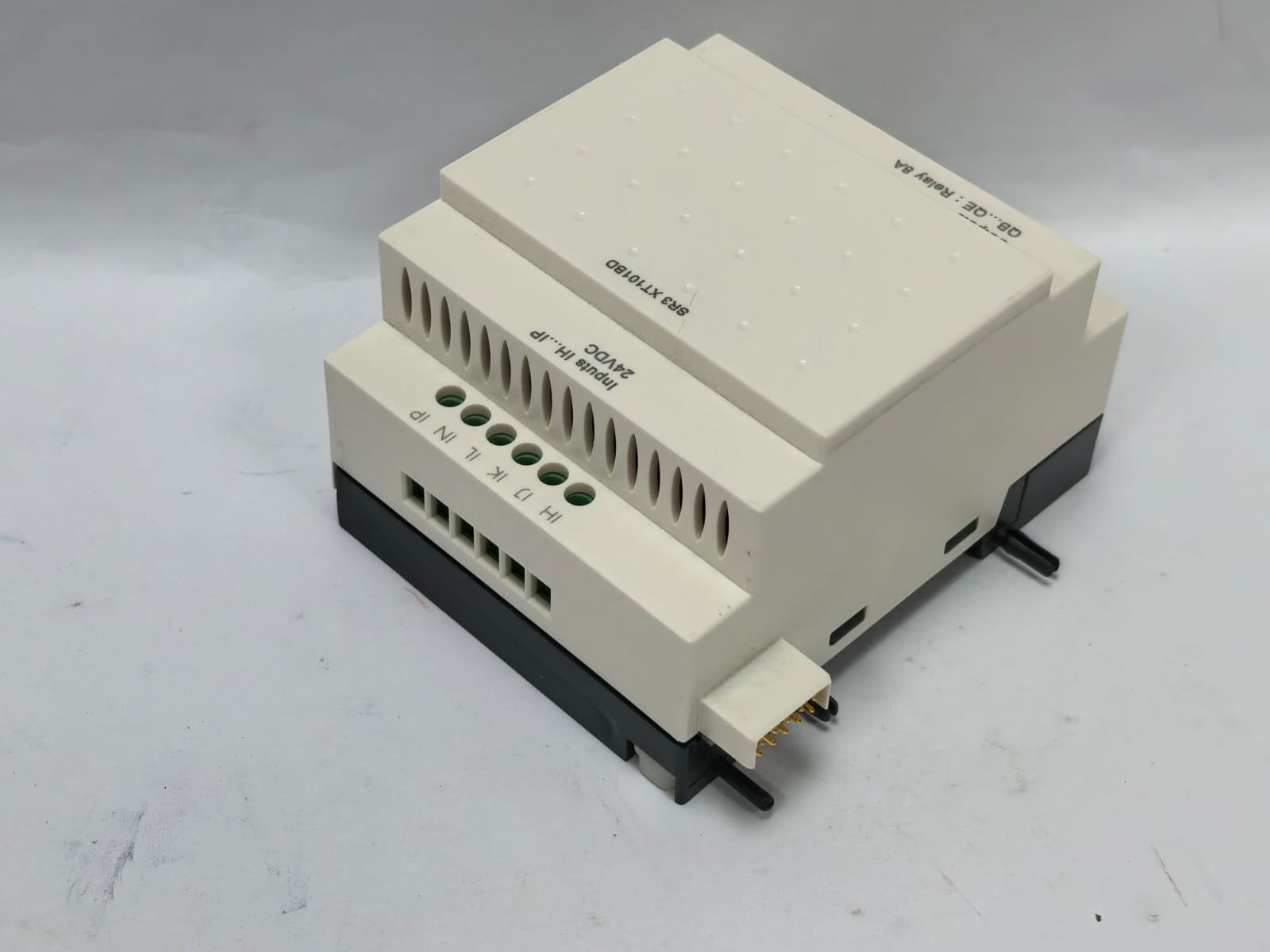 Telemecanique SR3 XT101BD TELEMECANIQUE SR3 XT101BD EXPANSION MODULE 10