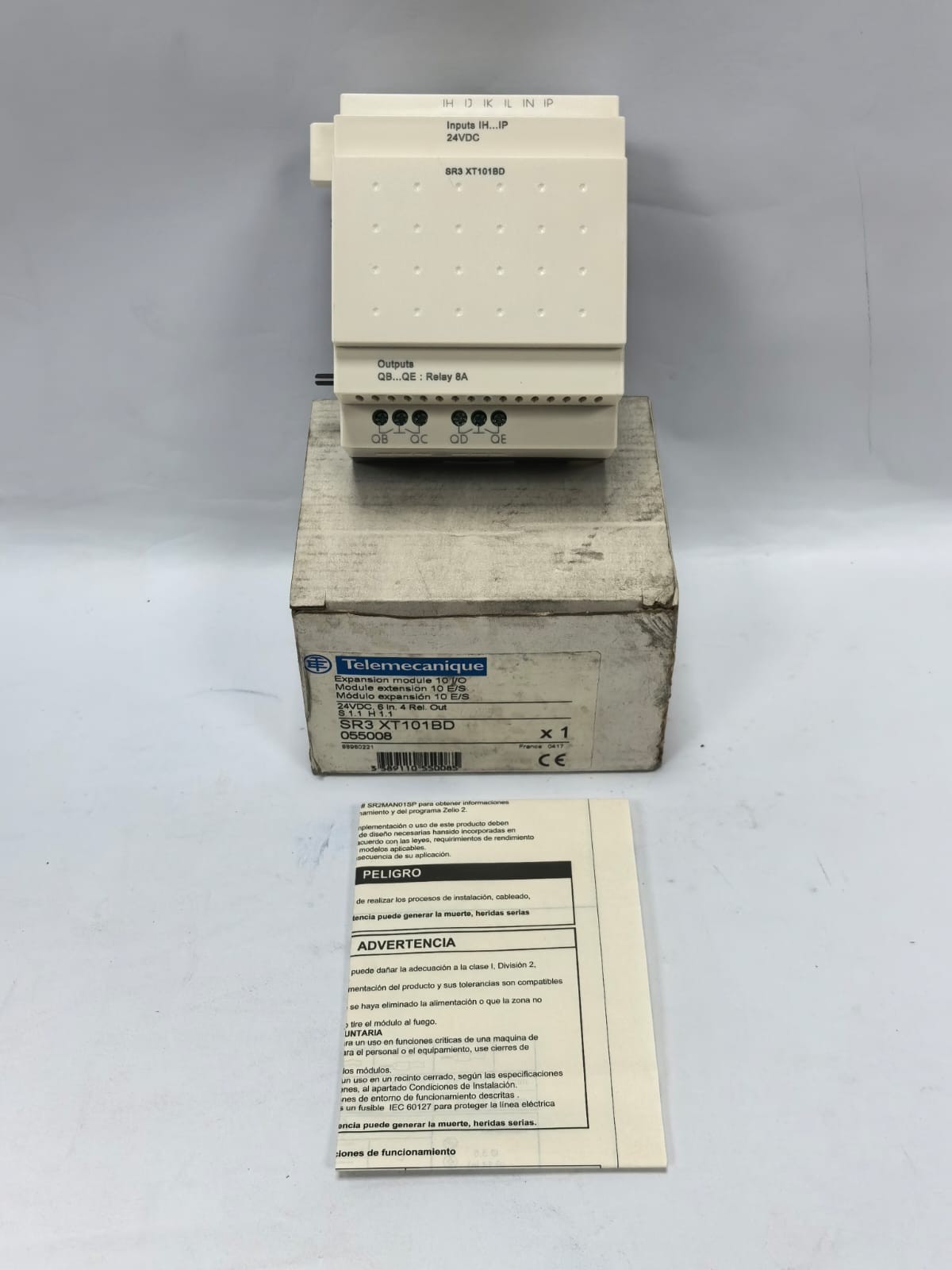 Telemecanique SR3 XT101BD TELEMECANIQUE SR3 XT101BD EXPANSION MODULE 1