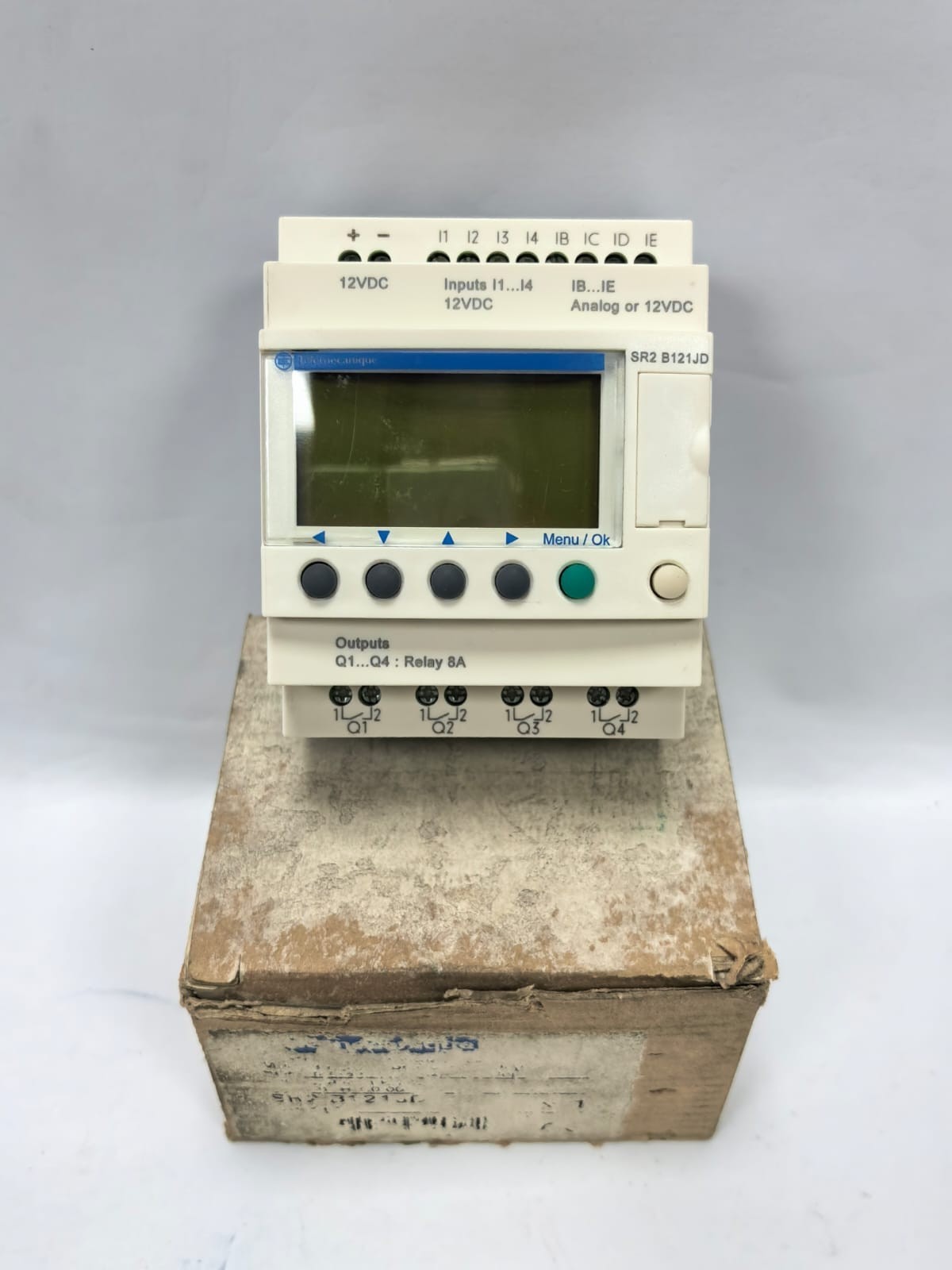 Telemecanique SR2 B121JD TELEMECANIQUE SR2 B121JD COMPACT SMART RELAY 1