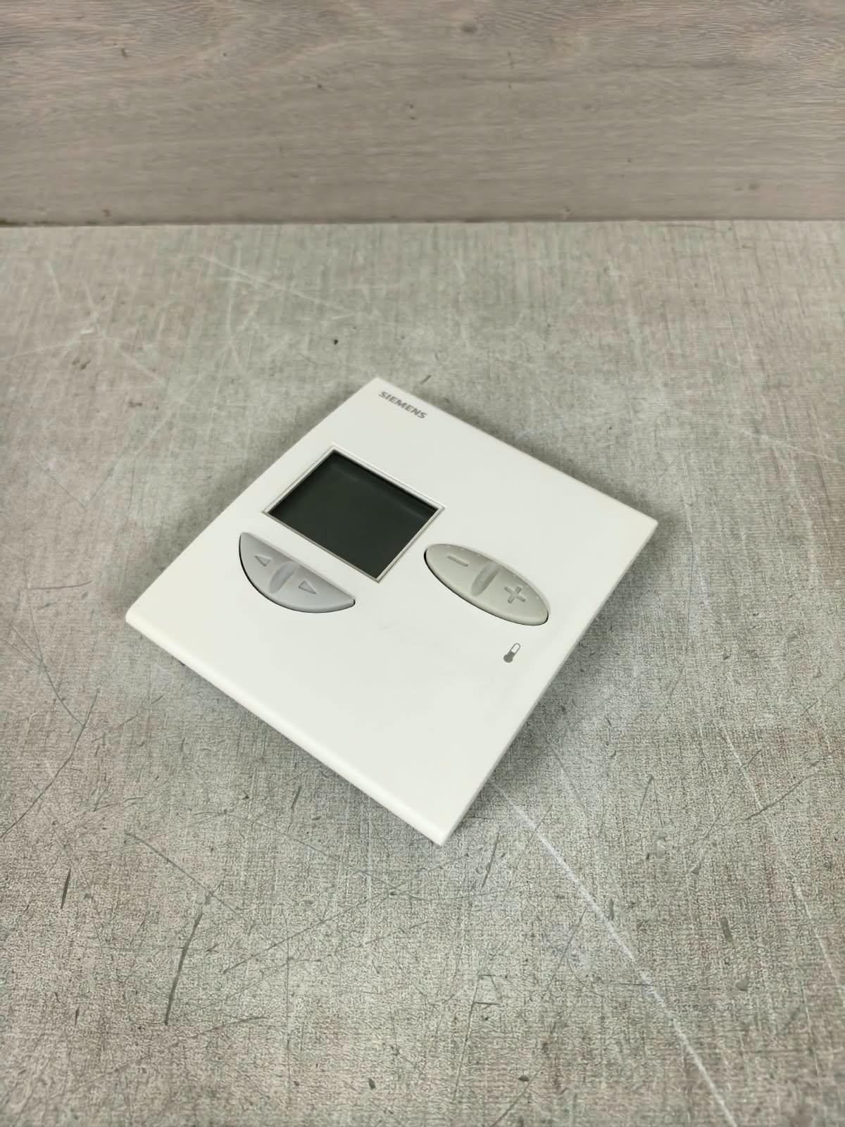 Siemens QAX34.1 SIEMENS QAX34.1 ROOM UNIT SENSOR 24V 5