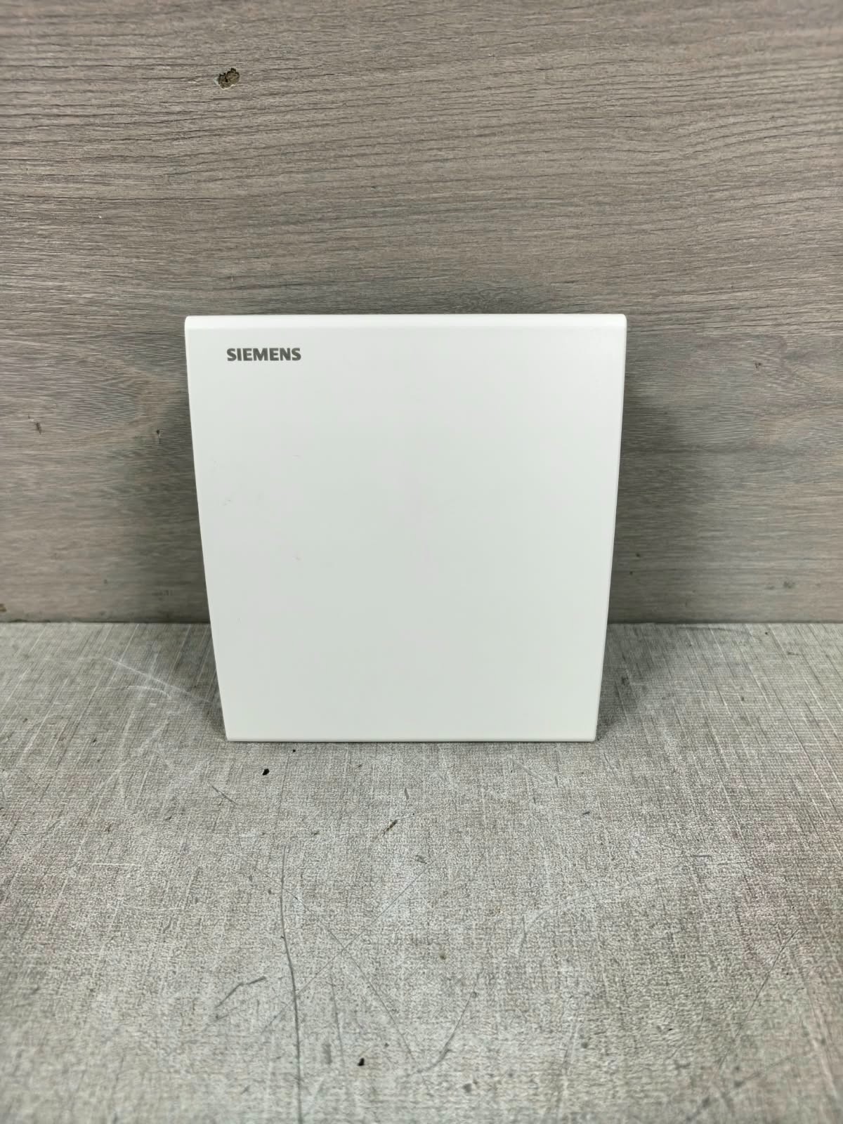 Siemens QPA2000 SIEMENS QPA2000 ROOM AIR QUALITY SENSOR 24V 3