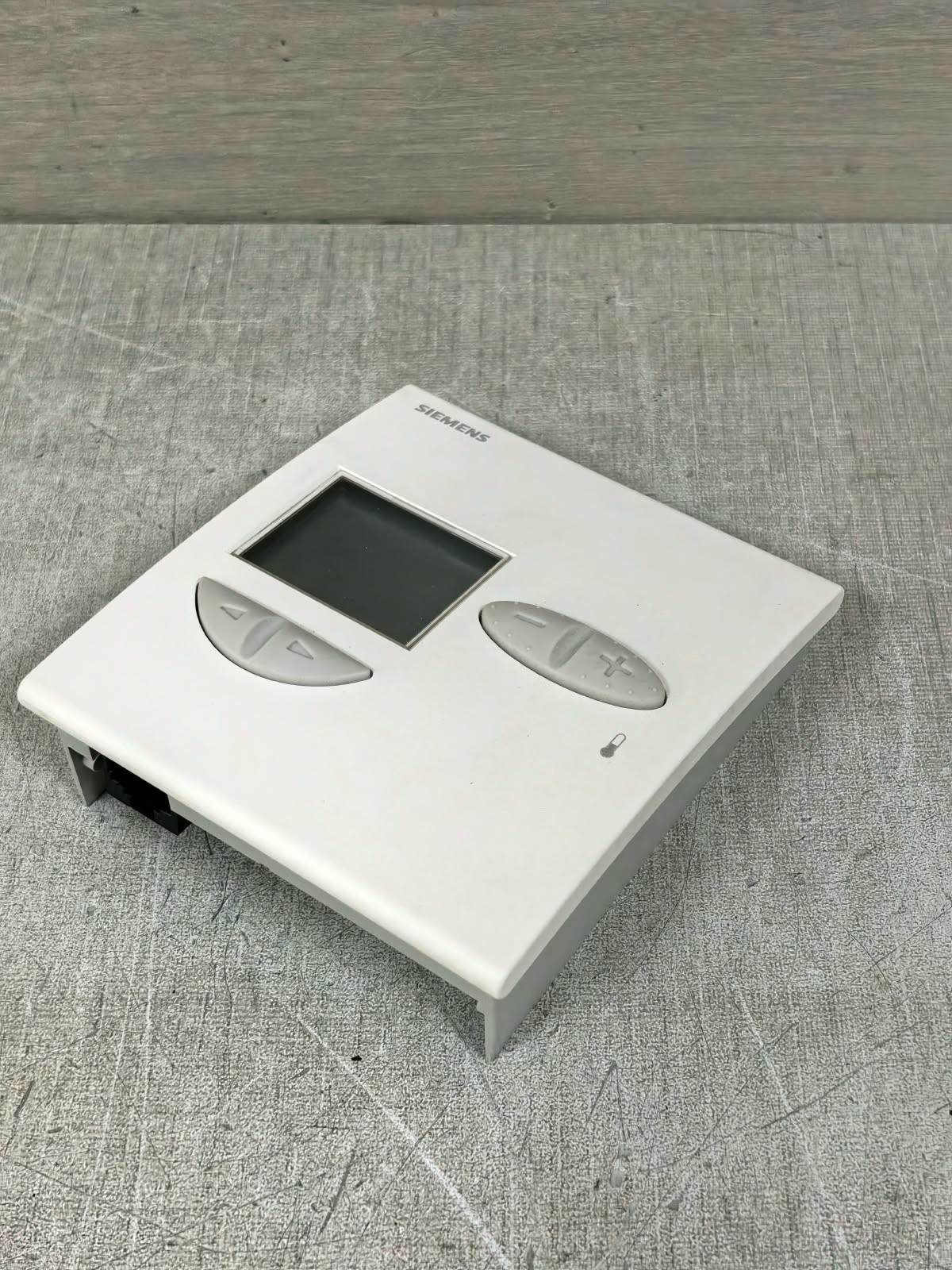 Siemens QAX34.1 SIEMENS QAX34.1 ROOM UNIT SENSOR 24V 4