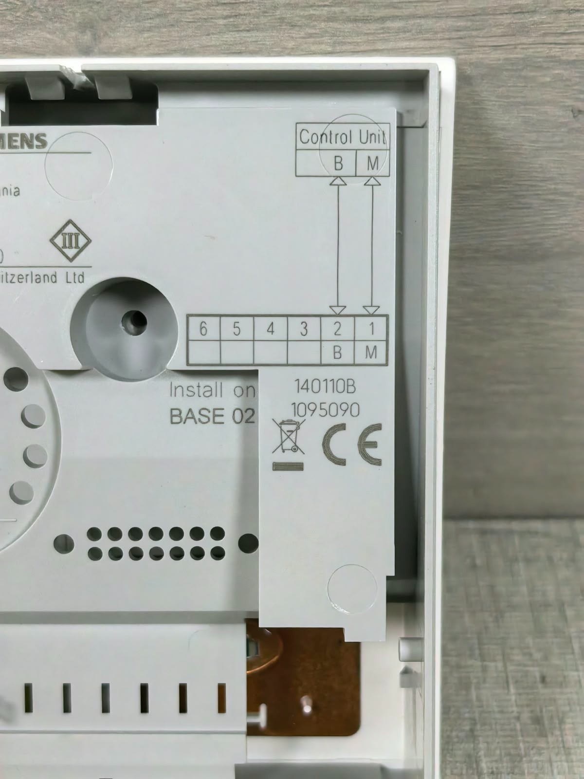 Siemens QAA24 SIEMENS QAA24 TEMPERATURE SENSOR 24V 6