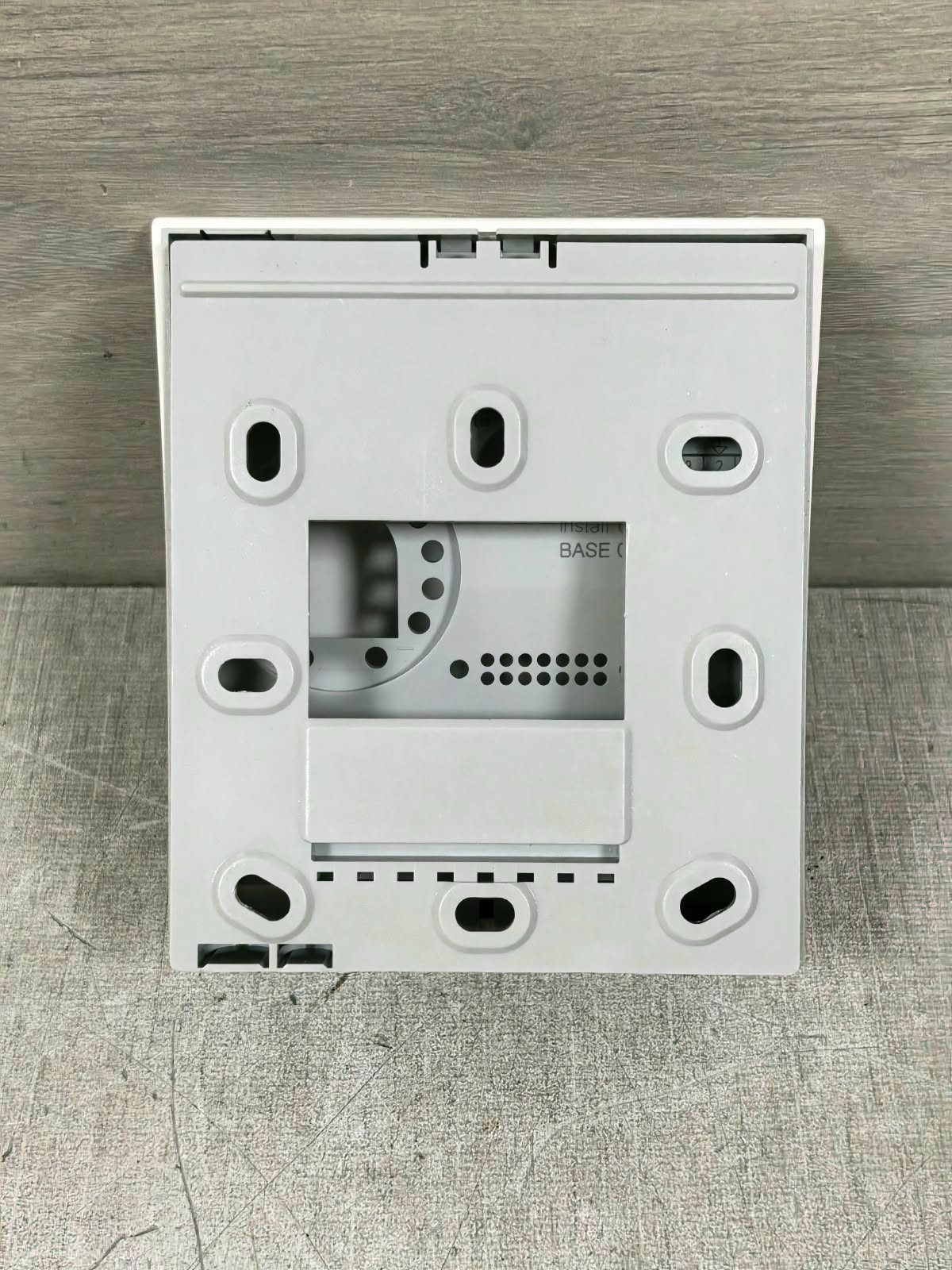 Siemens QAA24 SIEMENS QAA24 TEMPERATURE SENSOR 24V 9