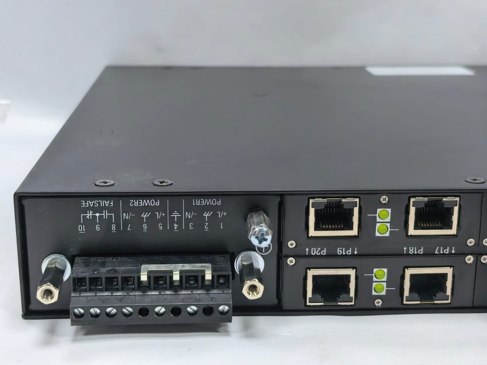 Siemens RSG2100-R-RM-HIP-HIP-FX11-FX11-FX11-CG01-1CG01-FX11-FX11-TX01-TX0 SIEMENS RUGGEDCOM RSG2100 128 BIT ENCRYPTION ETHERNET SWITCH 5