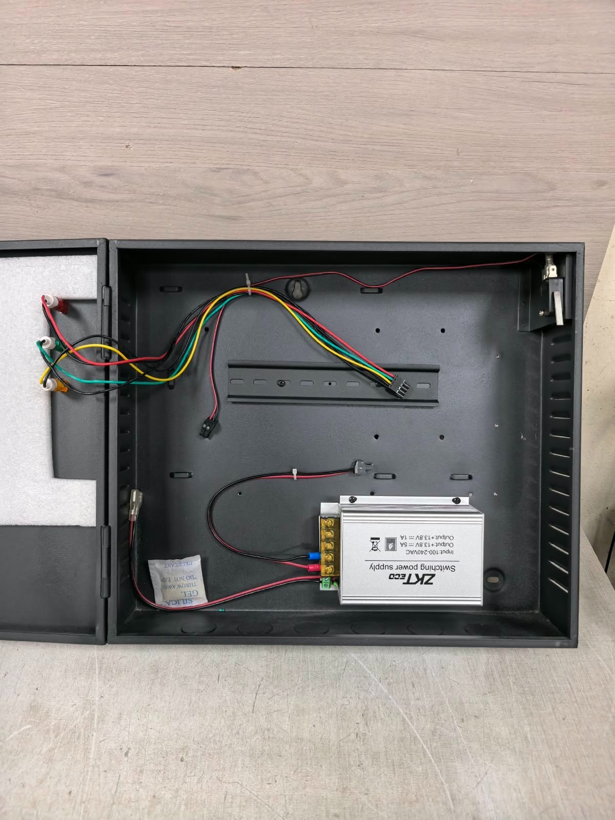 ZKT ECO INBIO PRO 260 ZKT ECO INBIO PRO 260 PACKAGE B ADVANCED ACCESS CONTROL PANEL 6