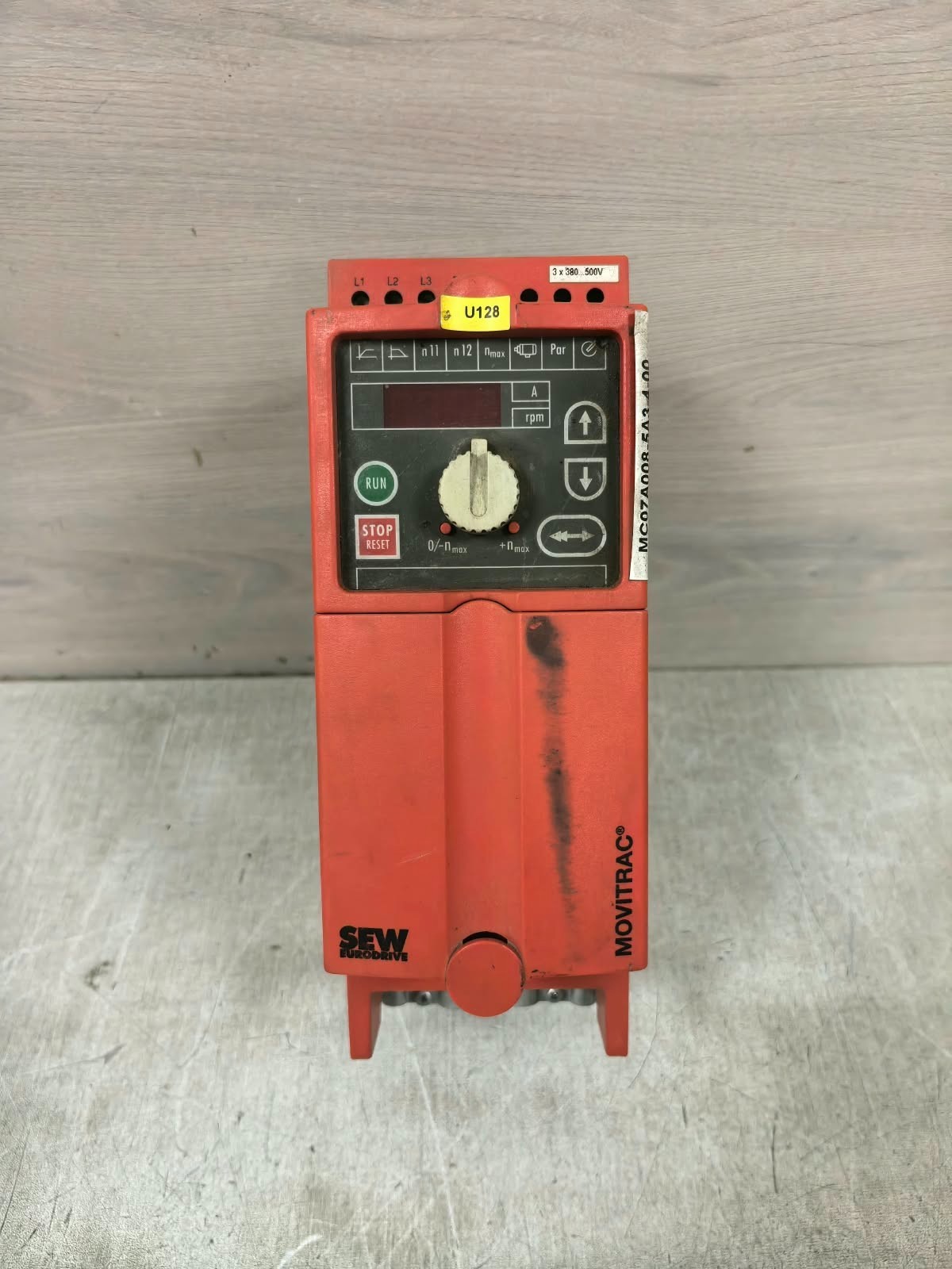 SEW EURODRIVE MC07A008-5A3-4-00 SEW EURODRIVE MC07A008-5A3-4-00 INVERTER DRIVER 2