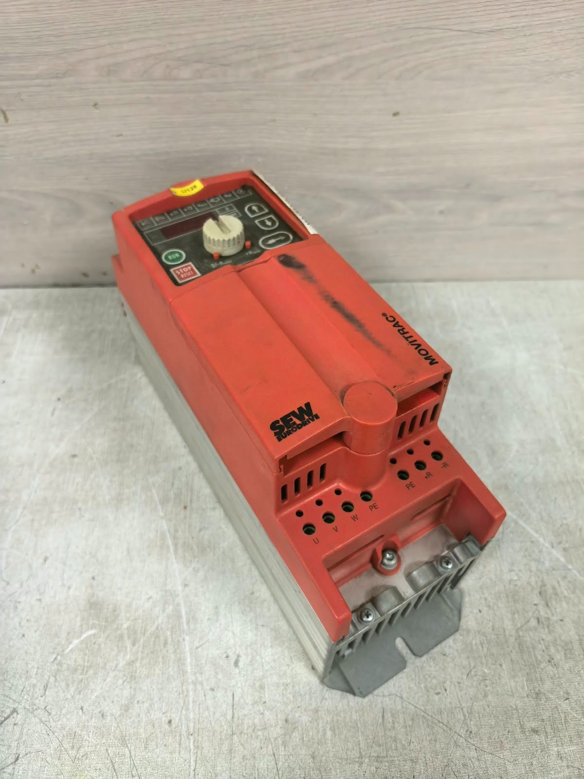 SEW EURODRIVE MC07A008-5A3-4-00 SEW EURODRIVE MC07A008-5A3-4-00 INVERTER DRIVER 6