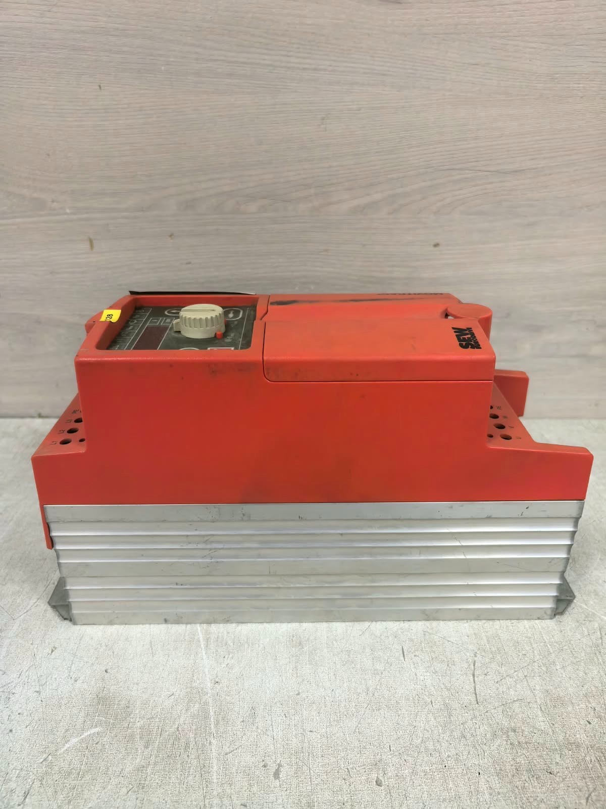 SEW EURODRIVE MC07A008-5A3-4-00 SEW EURODRIVE MC07A008-5A3-4-00 INVERTER DRIVER 8