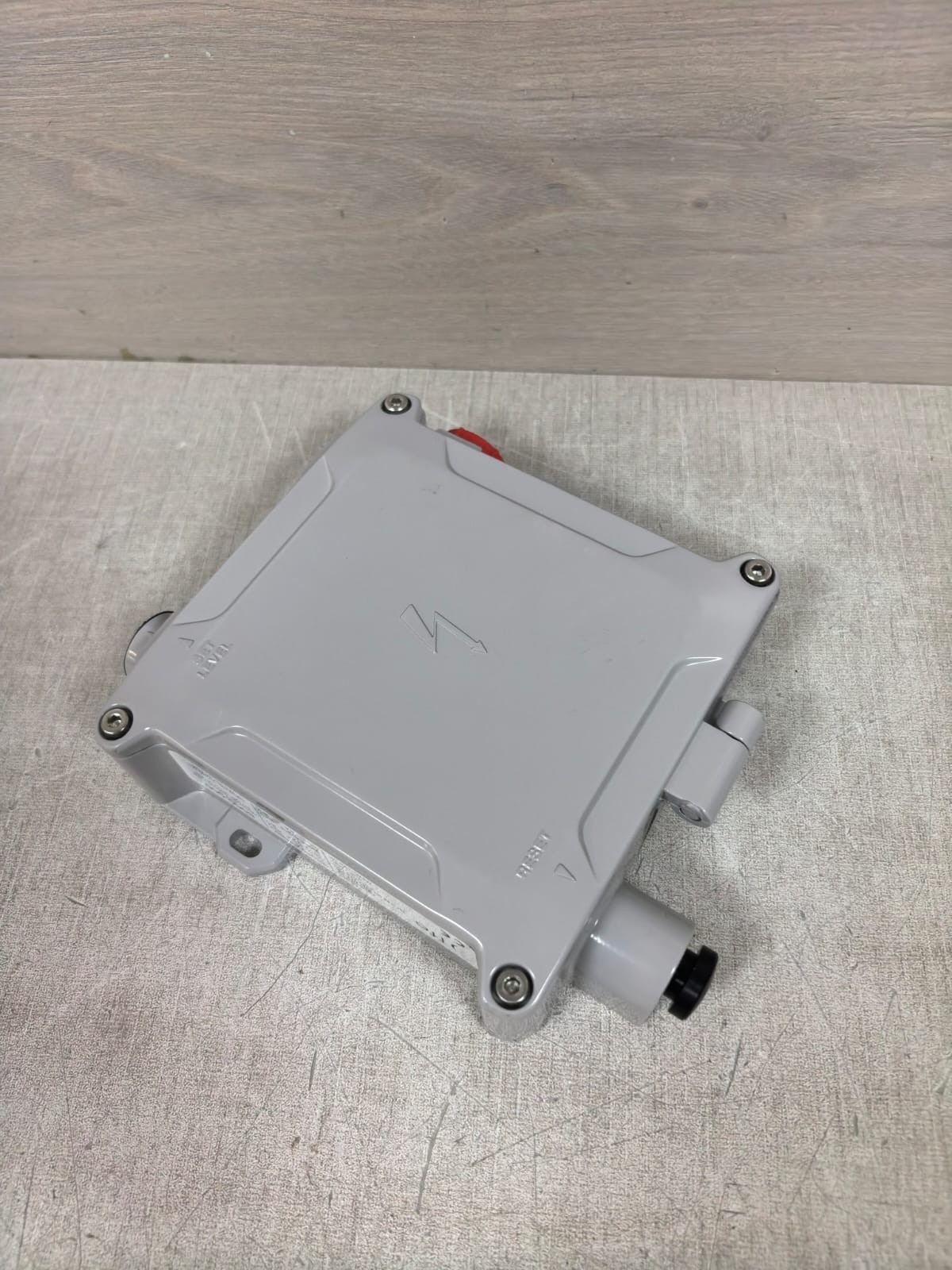 WEATHERPROOF 3171MR SPCO SILVER WEATHERPROOF 3171MR SPCO SILVER VIBRATION SWITCH TYPE 8000-000 FFE 4