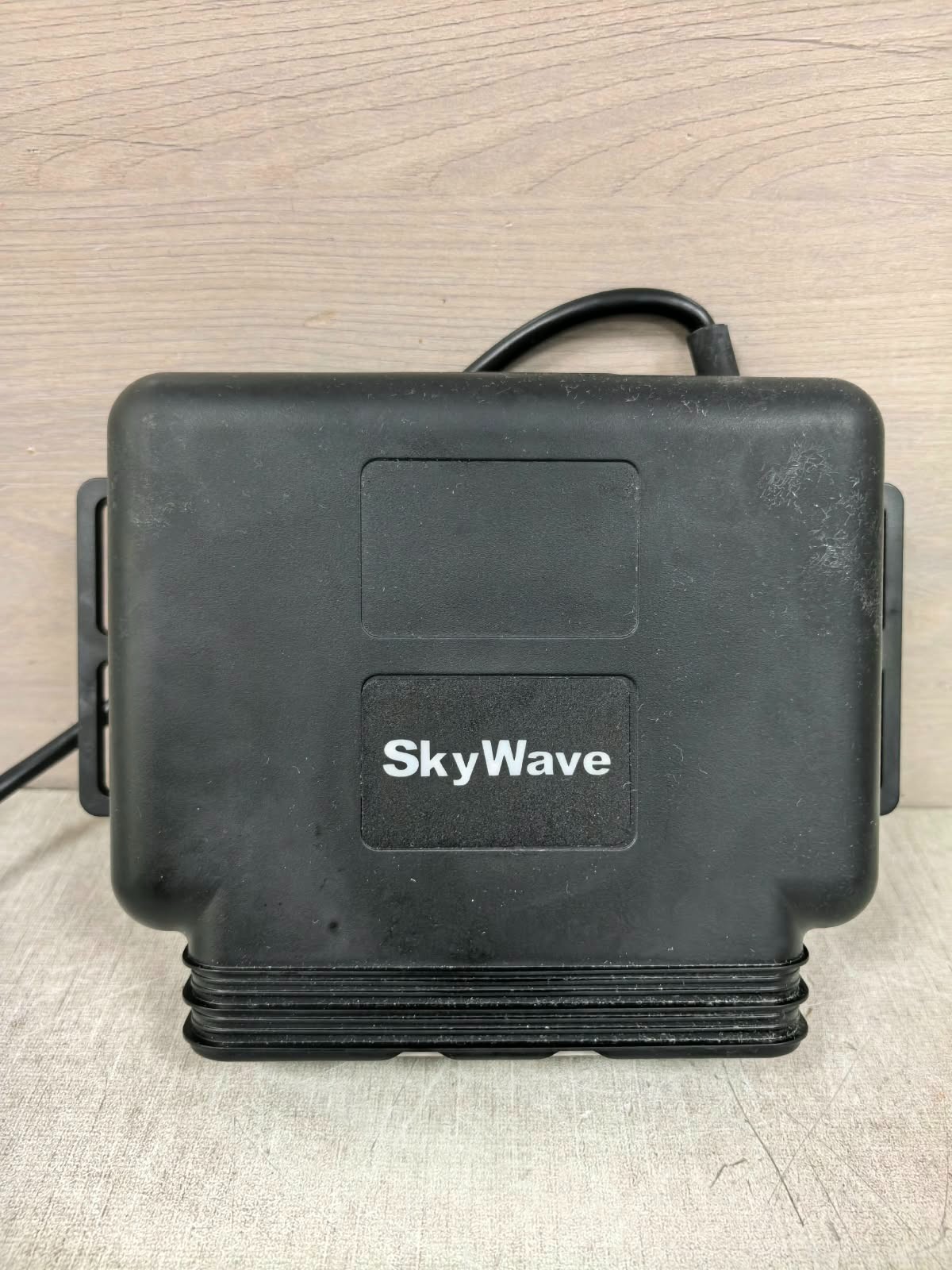 SKYWAVE IDP 700 SKYWAVE IDP 700 SERIES DESKTOP TERMINAL 2