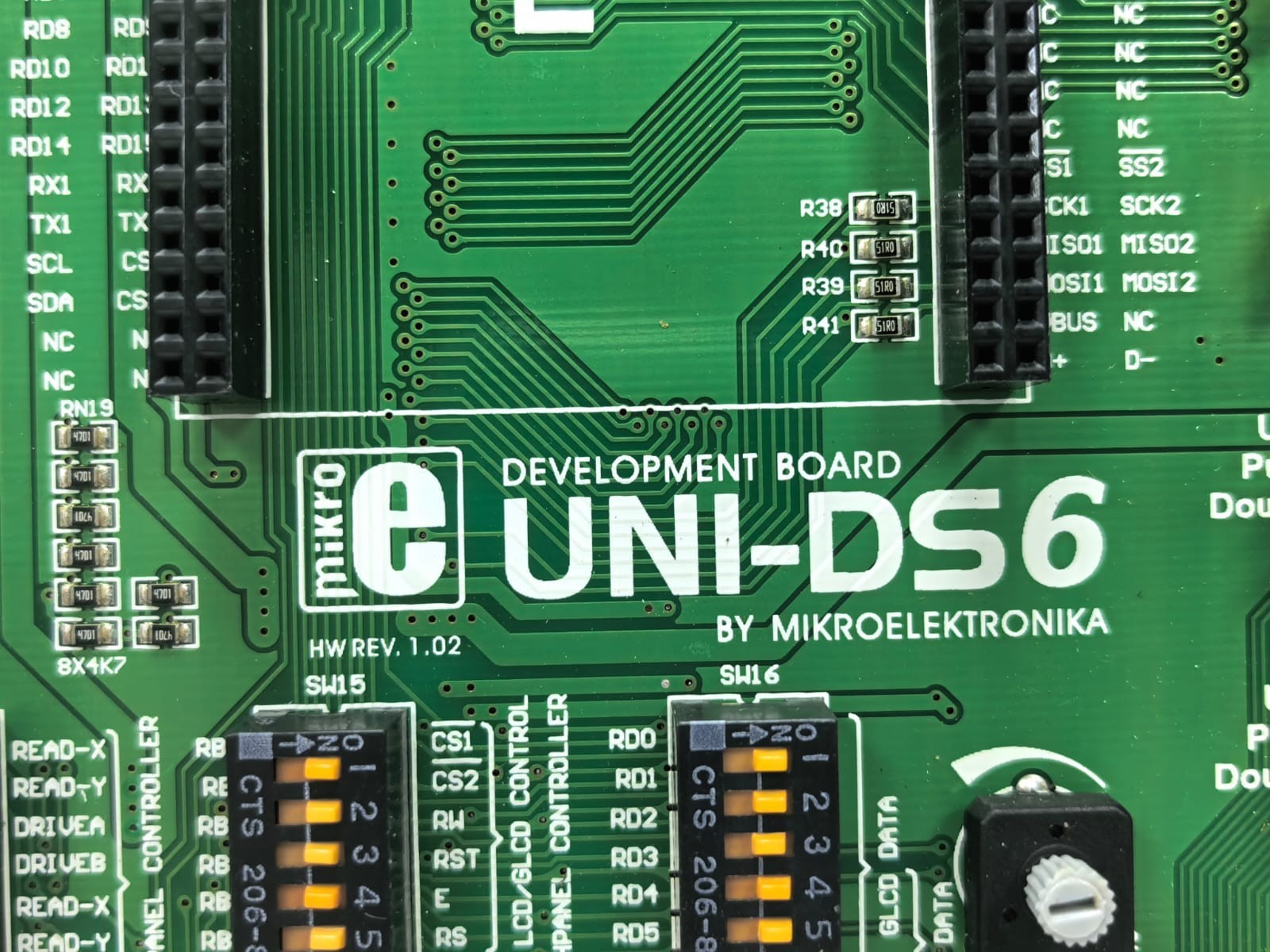 MIKROELEKTRONIKA UNI-DS6 MIKROELEKTRONIKA UNI-DS6 DEVELOPMENT BOARD 2