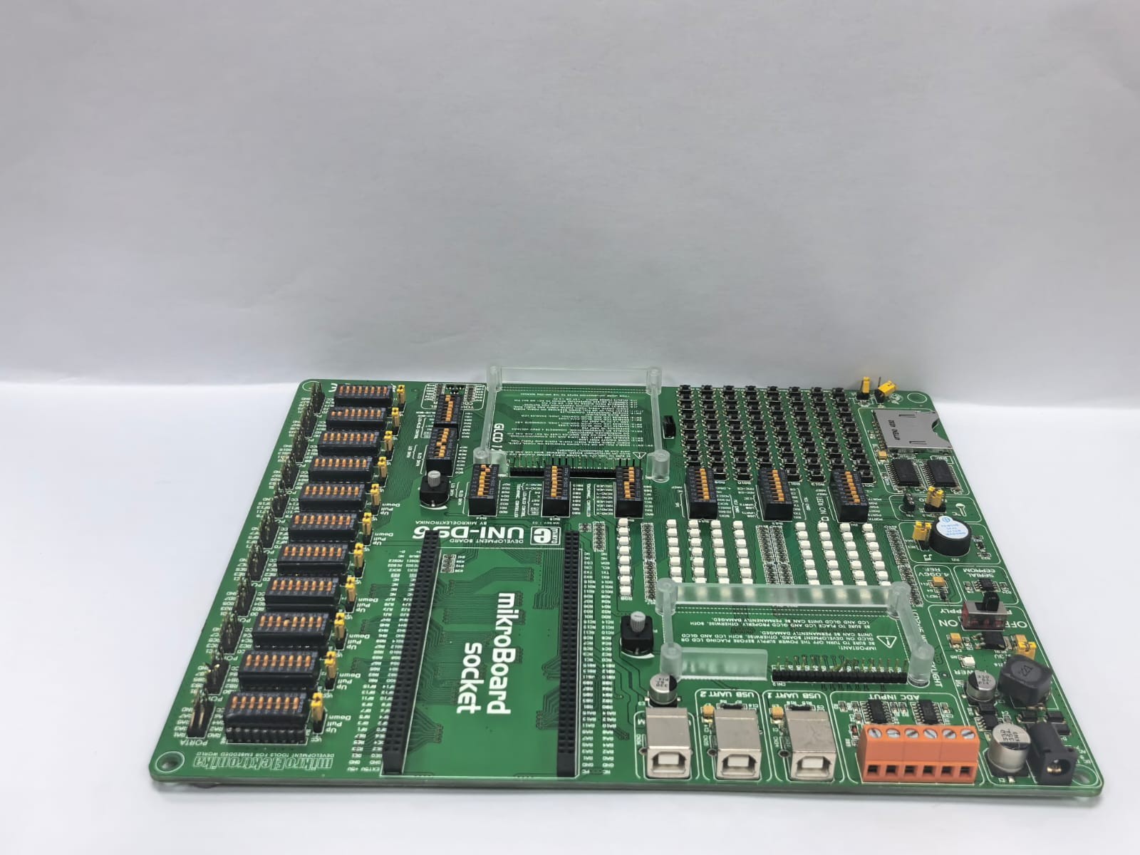 MIKROELEKTRONIKA UNI-DS6 MIKROELEKTRONIKA UNI-DS6 DEVELOPMENT BOARD 4