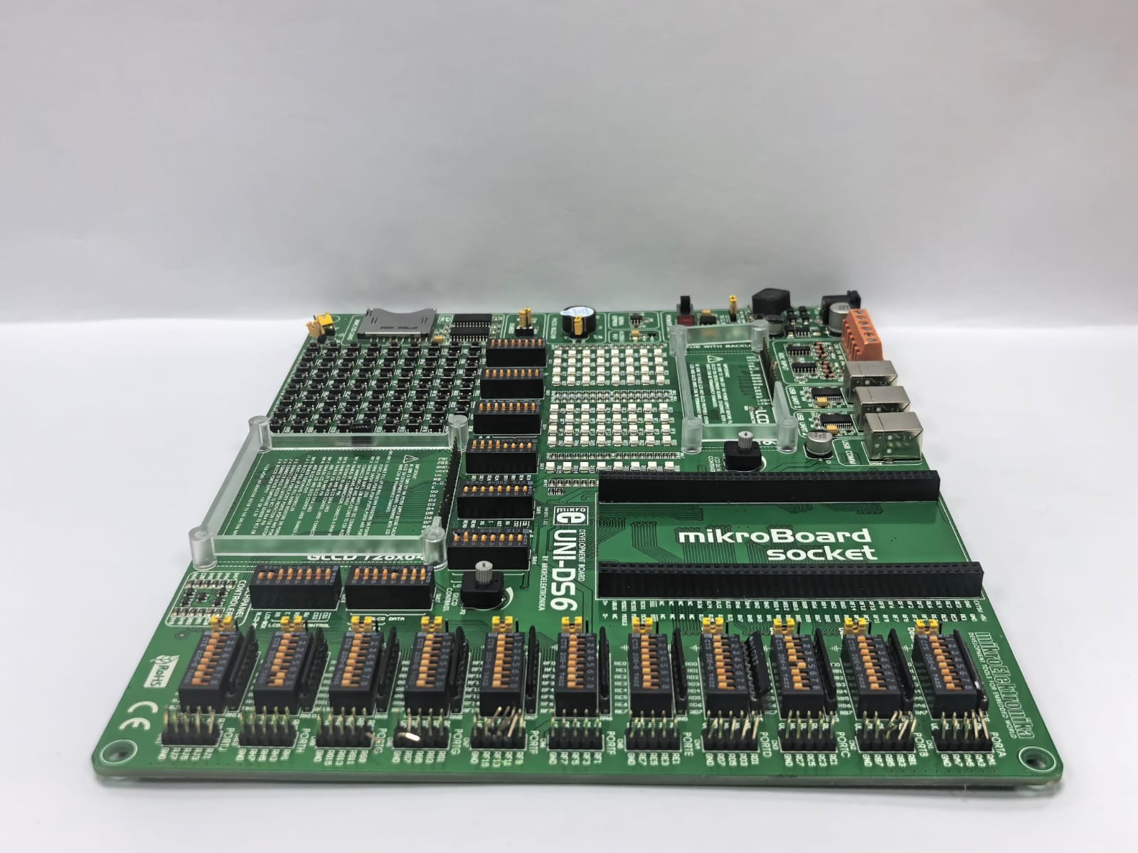 MIKROELEKTRONIKA UNI-DS6 MIKROELEKTRONIKA UNI-DS6 DEVELOPMENT BOARD 7