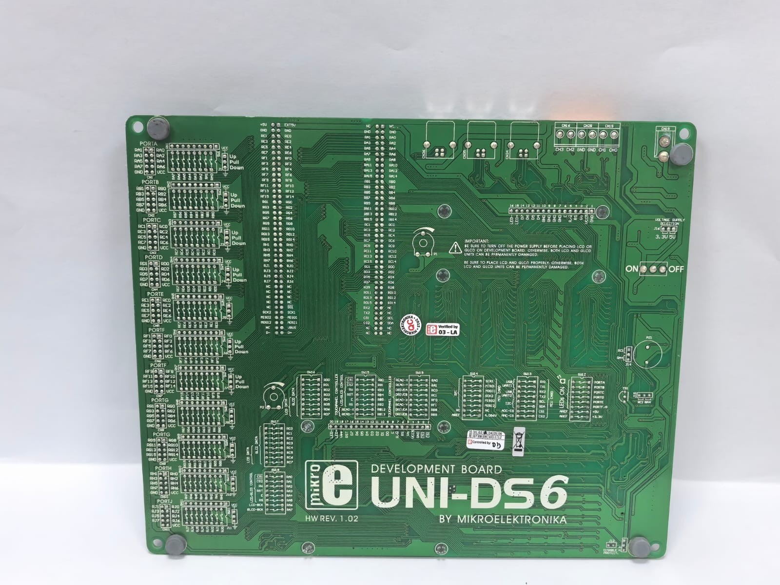 MIKROELEKTRONIKA UNI-DS6 MIKROELEKTRONIKA UNI-DS6 DEVELOPMENT BOARD 9
