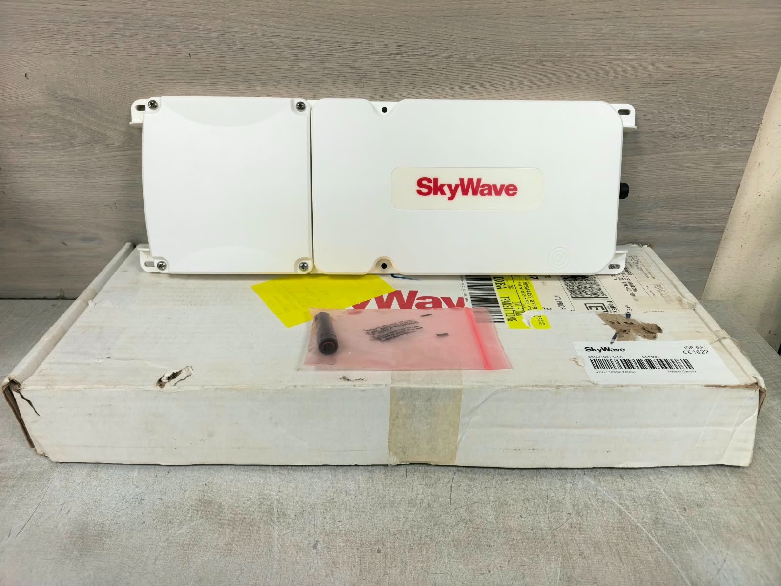 SKYWAVE IDP-800 SKYWAVE IDP-800 LI/FES TERMINAL SERIES 1