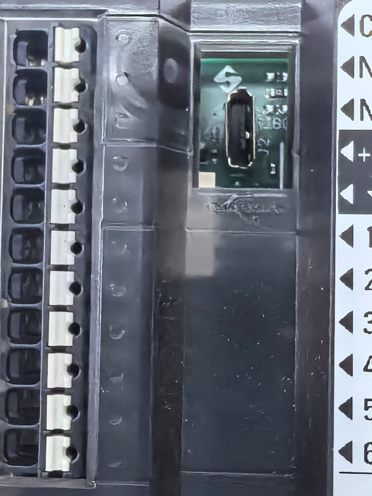 ZENITEL TCIV-2+ ZENITEL TCIV-2+ VINGTOR STENTOFON IP AND SIP VIDEO INTERCOM 5