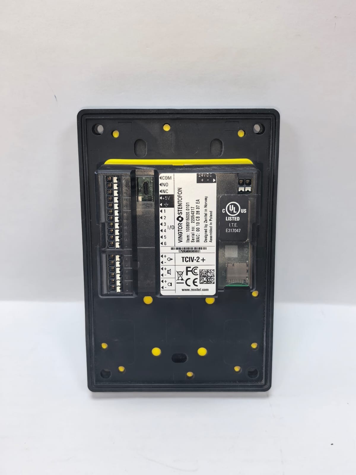 ZENITEL TCIV-2+ ZENITEL TCIV-2+ VINGTOR STENTOFON IP AND SIP VIDEO INTERCOM 6