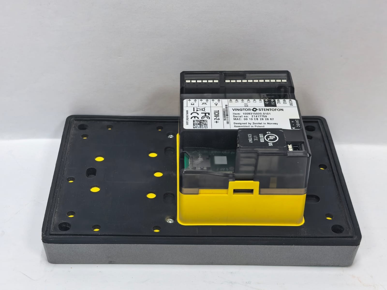 ZENITEL TCIV-2+ ZENITEL TCIV-2+ VINGTOR STENTOFON IP AND SIP VIDEO INTERCOM 6
