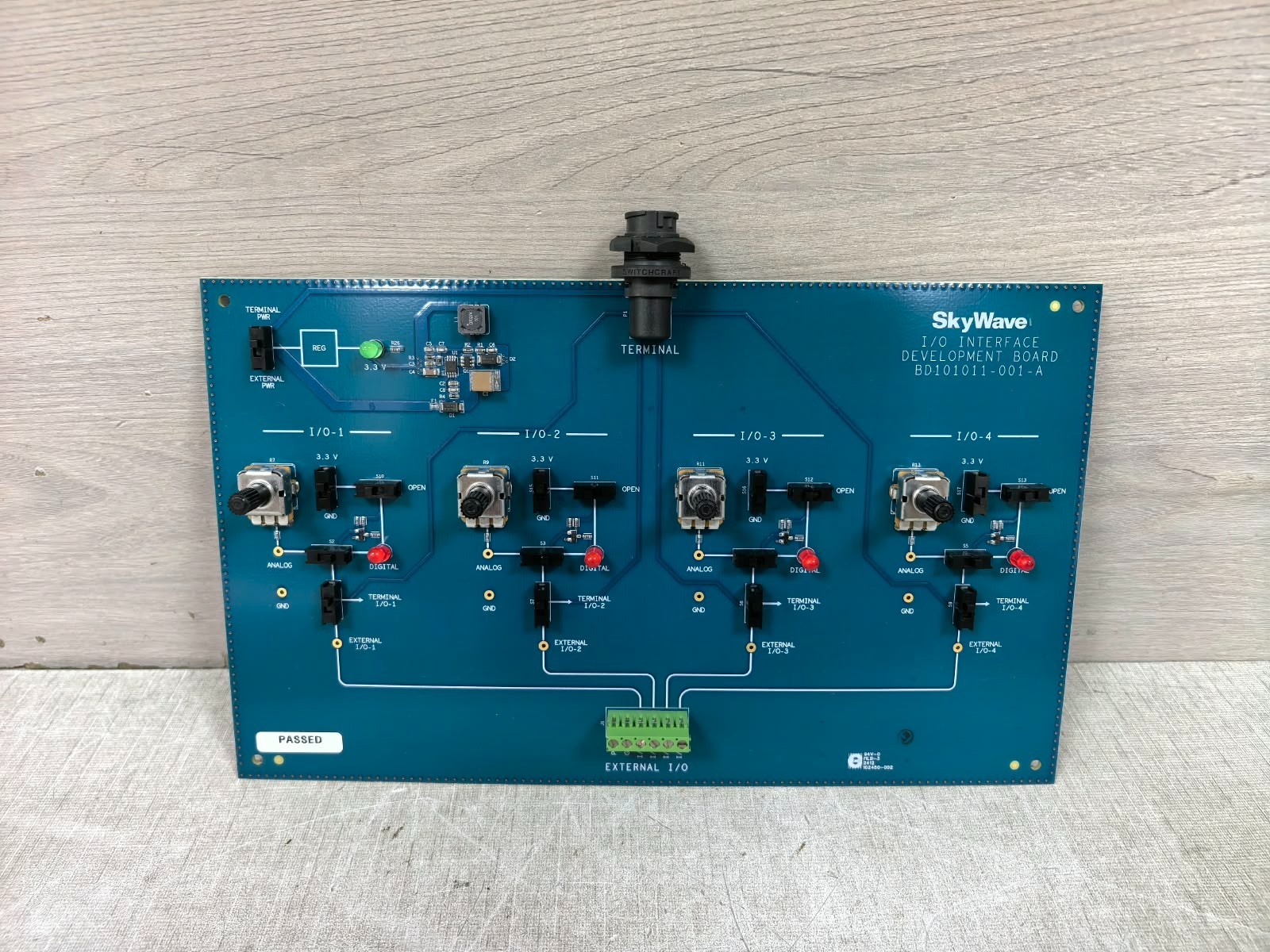 SKYWAVE BD101011-001-A SKYWAVE BD101011-001-A I/O INTERFACE DEVELOPMENT BOARD 2