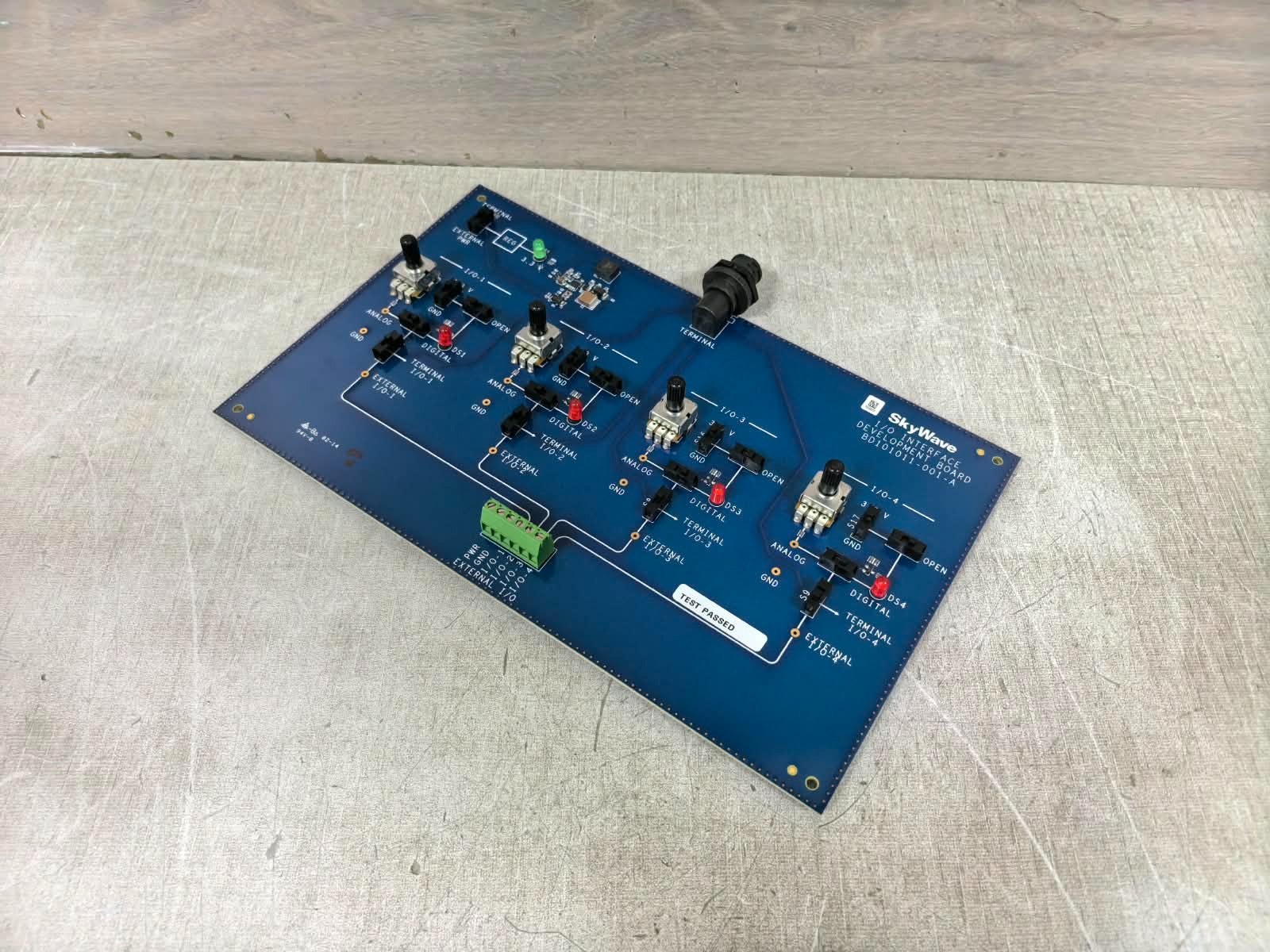 SKYWAVE BD101011-001-A SKYWAVE BD101011-001-A I/O INTERFACE DEVELOPMENT BOARD 4