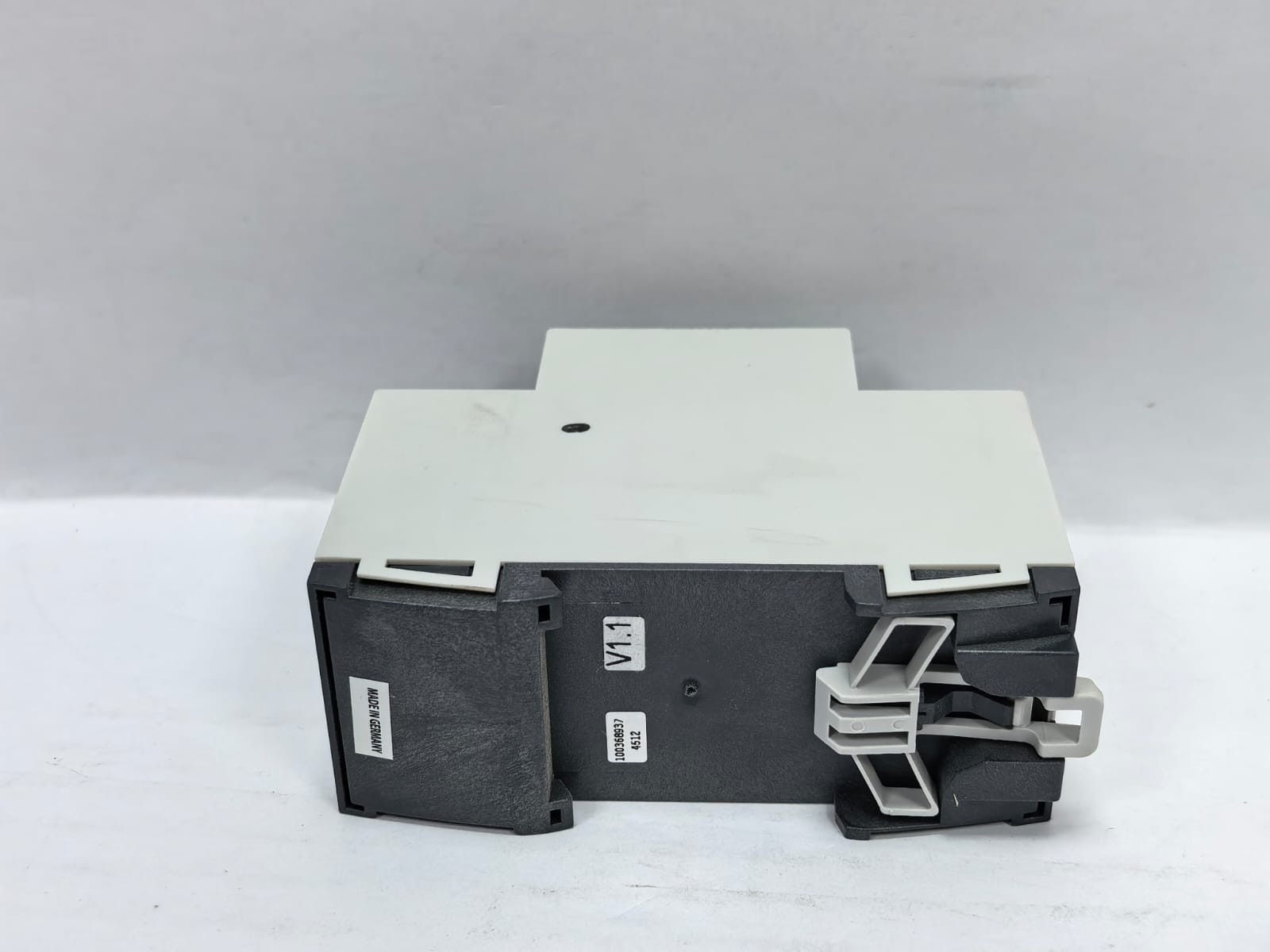 Schneider Electric MTN681829 SCHNEIDER ELECTRIC MTN681829 USB INTERFACE REG-K 9