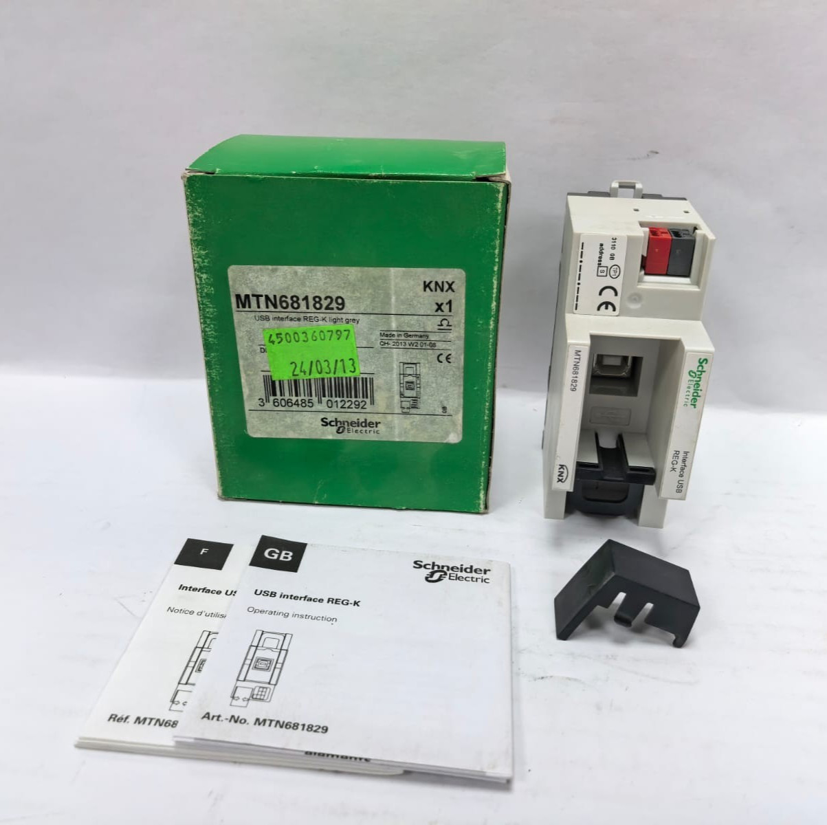 Schneider Electric MTN681829 SCHNEIDER ELECTRIC MTN681829 USB INTERFACE REG-K 1