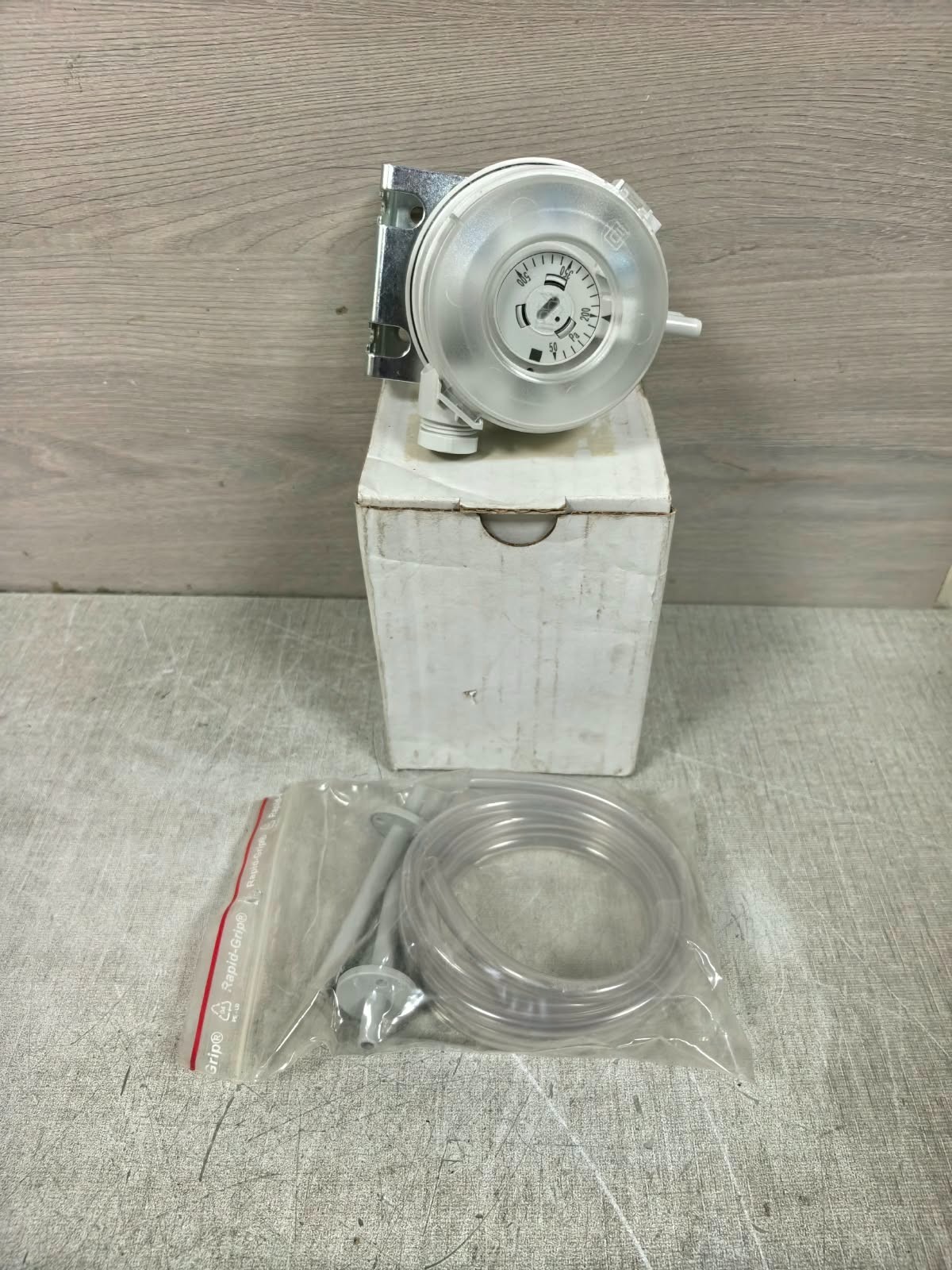 Siemens Q8M81-5 191017A SIEMENS Q8M81-5 DIFFERENTIAL PRESSURE DETECTOR 191017A 1