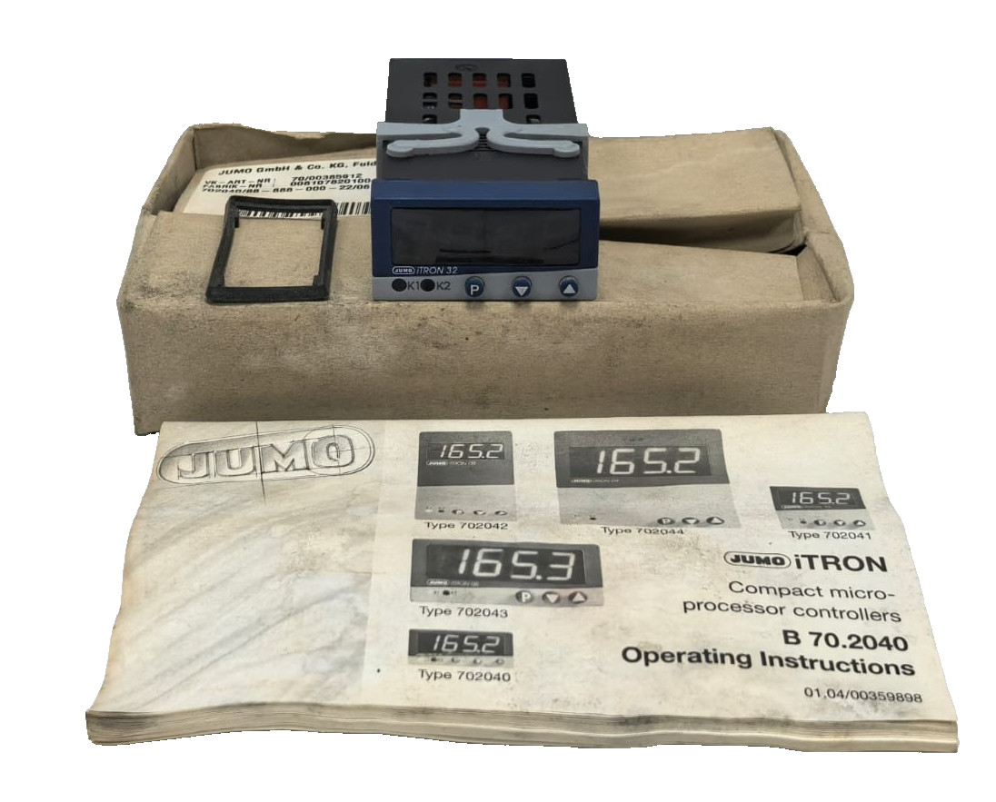 JUMO 702040/88-888-000-22/061210 JUMO ITRON 32 COMPACT CONTROLLER 702040/88-888-000-22/061210 1