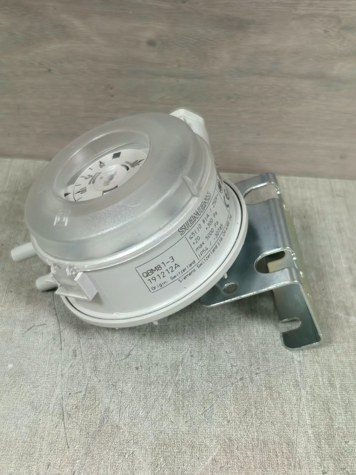 Siemens Q8M81-3 191212A SIEMENS Q8M81-3 DIFFERENTIAL PRESSURE DETECTOR 191212A 6