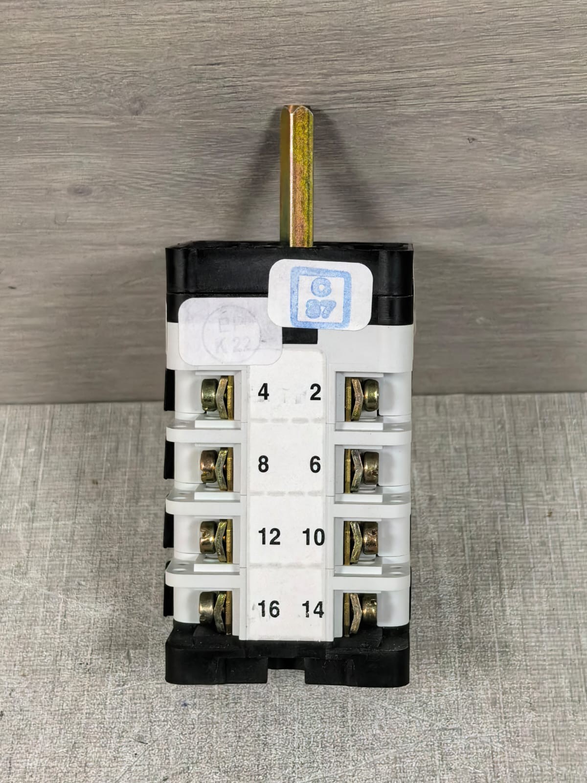 Entrelec 988786 VY20/S/124/KMB/PY48/SC6 ENTRELEC VY20 988786 VY20/S/124/KMB/PY48/SC6 ROTARY SWITCH 9
