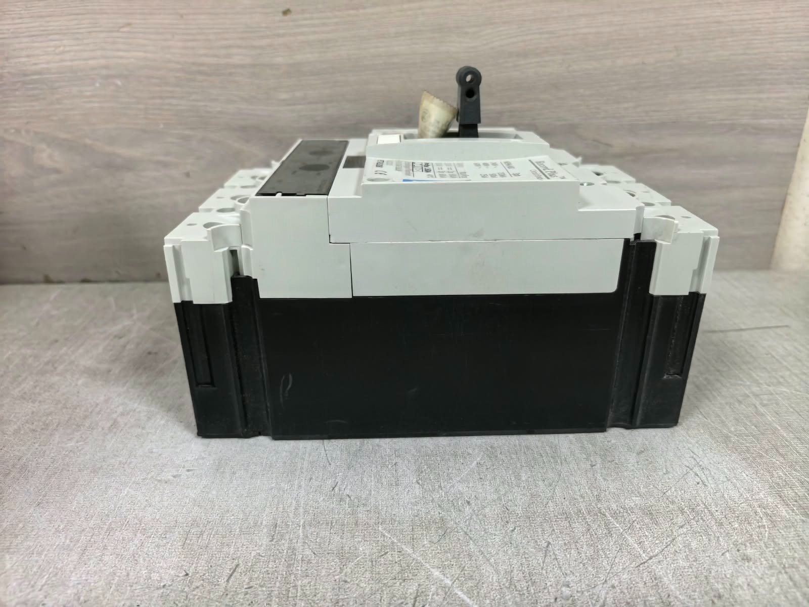 GENERAL ELECTRIC FEN306F160JF / FETTA3J0160 GENERAL ELECTRIC FE160 FEN306F160JF / FETTA3J0160 CIRCUIT BREAKER 8