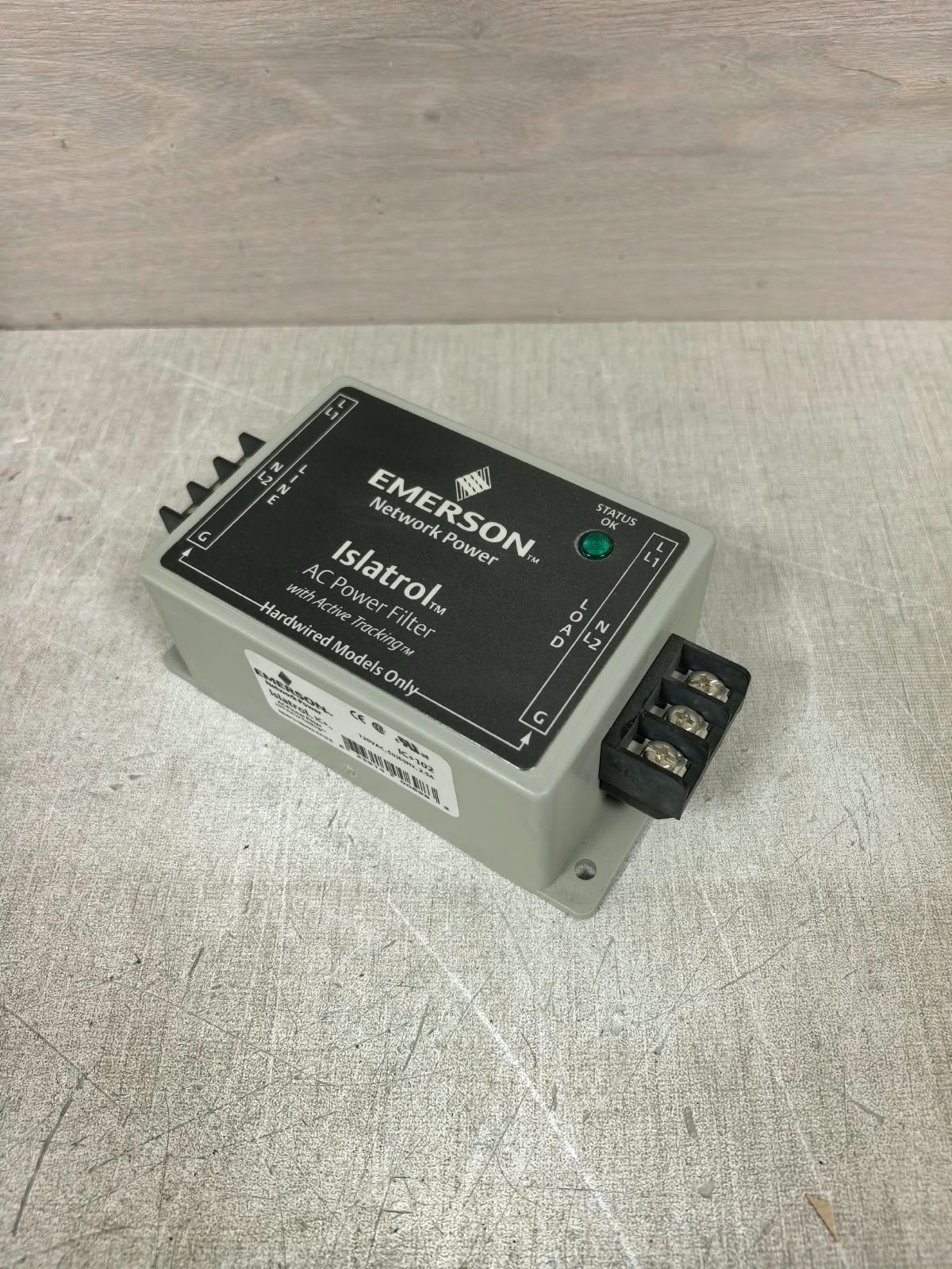 Emerson ISLATROL IC+102 EMERSON NETWROK POWER ISLATROL IC+102 AC POWER FILTER WITH ACTIVE TRACKING 4