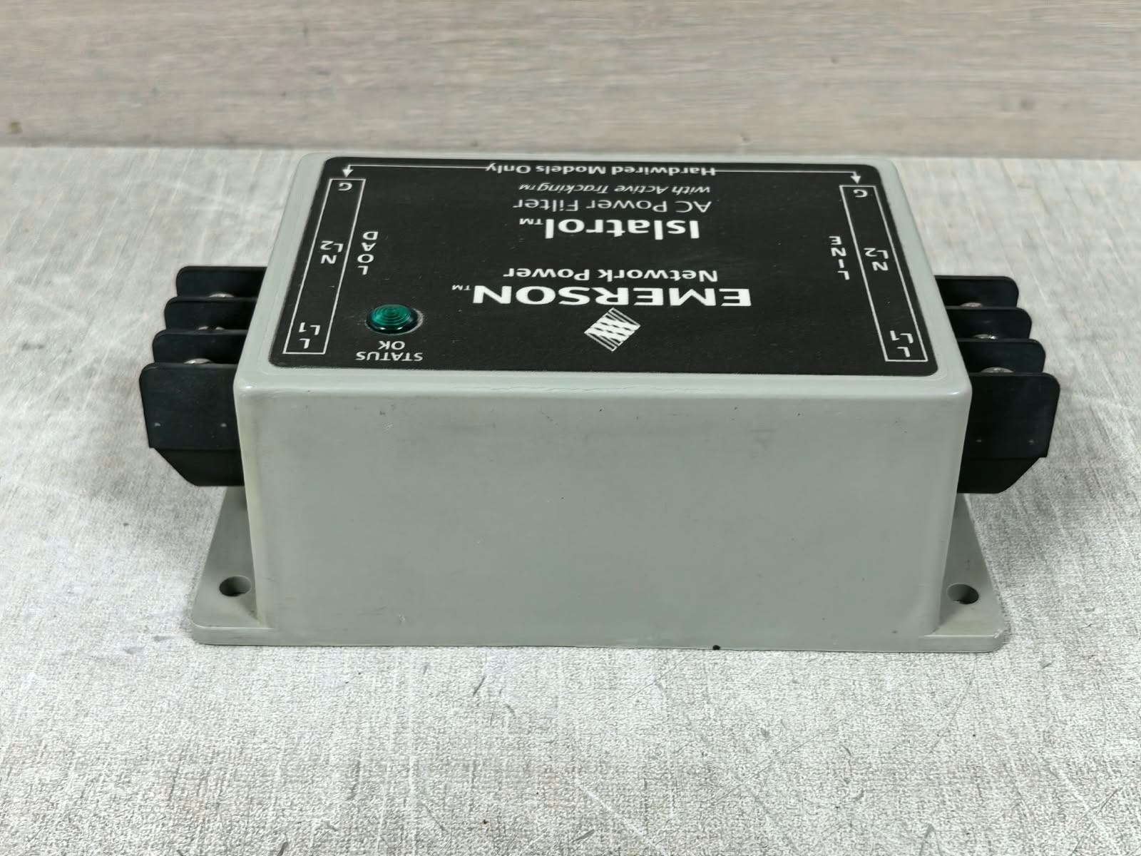 Emerson ISLATROL IC+102 EMERSON NETWROK POWER ISLATROL IC+102 AC POWER FILTER WITH ACTIVE TRACKING 7