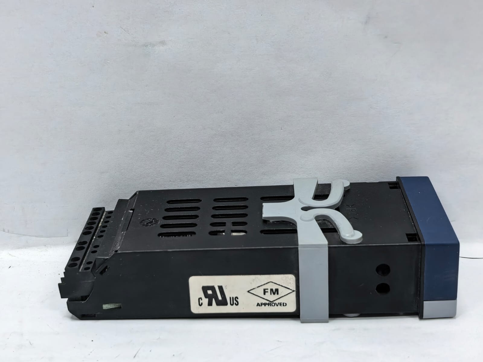 JUMO 702040/88-888-000-22/061210 JUMO ITRON 32 COMPACT CONTROLLER 702040/88-888-000-22/061210 4