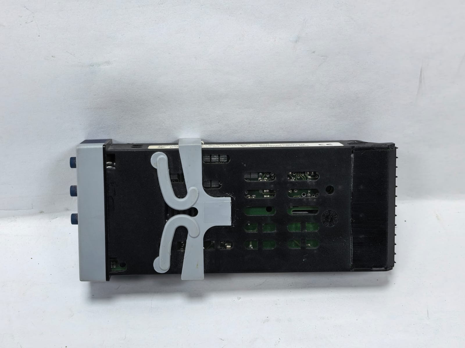 JUMO 702040/88-888-000-22/061210 JUMO ITRON 32 COMPACT CONTROLLER 702040/88-888-000-22/061210 6