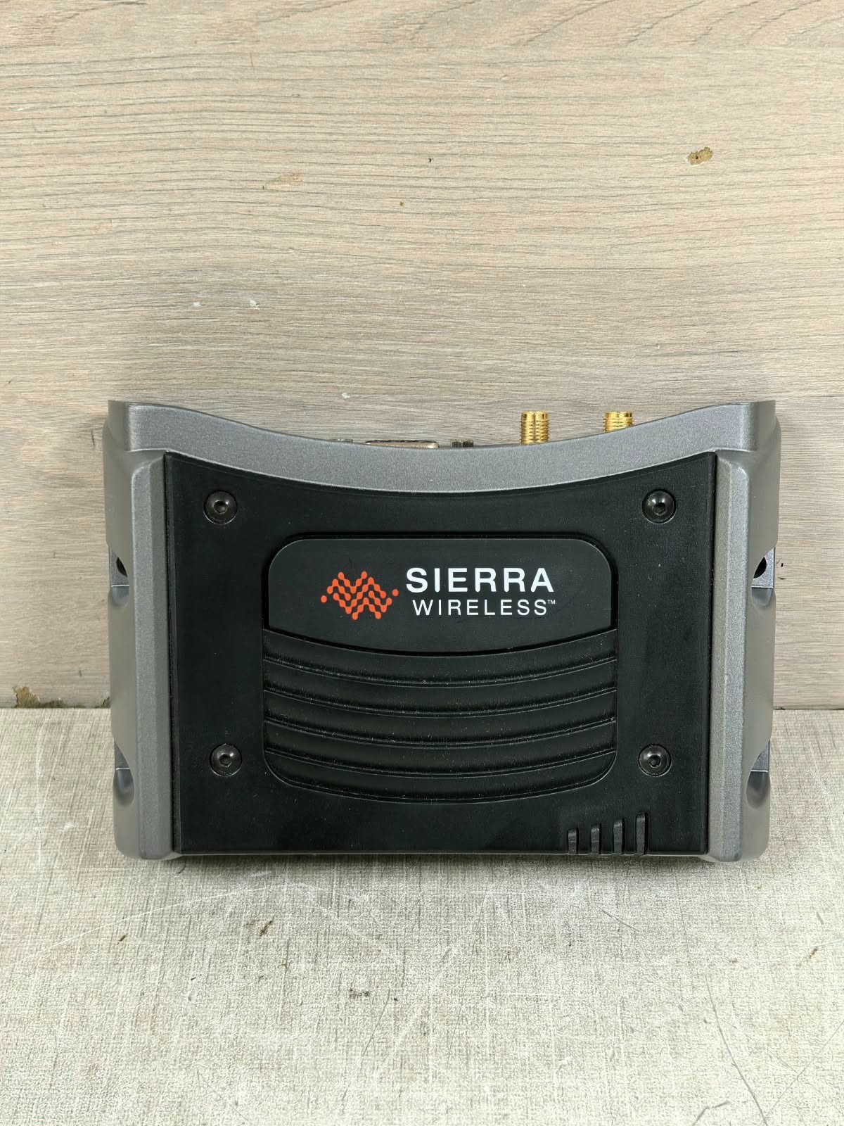 Sierra Wireless GX400 SIERRA WIRELESS AIRLINK GX400 ROUTER 3