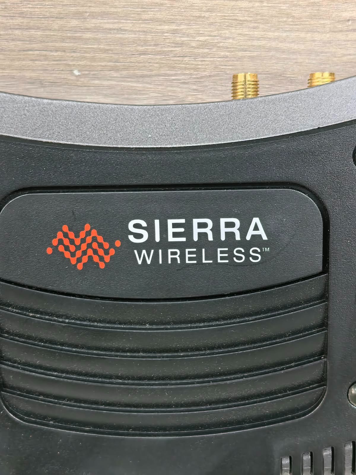 Sierra Wireless GX400 SIERRA WIRELESS AIRLINK GX400 ROUTER 4