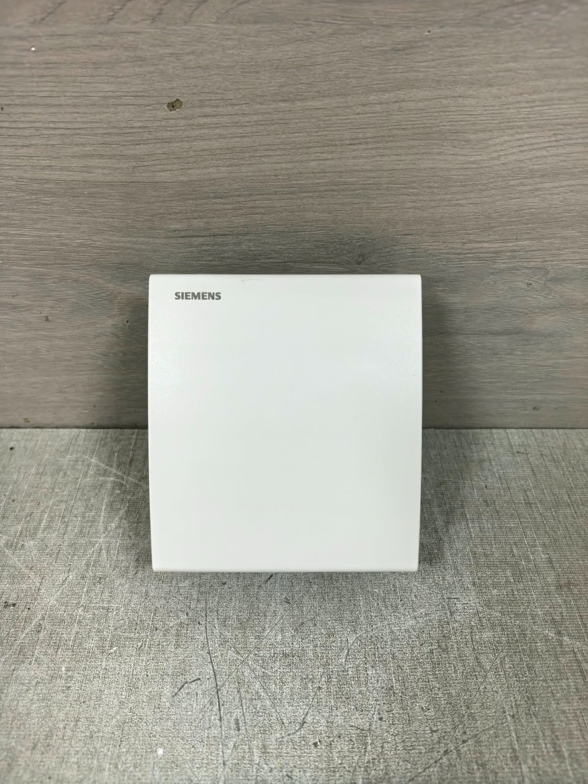 Siemens QFA2020 131202B SIEMENS QFA2020 131202B ROOM TEMPERATURE CONTROLLER 3