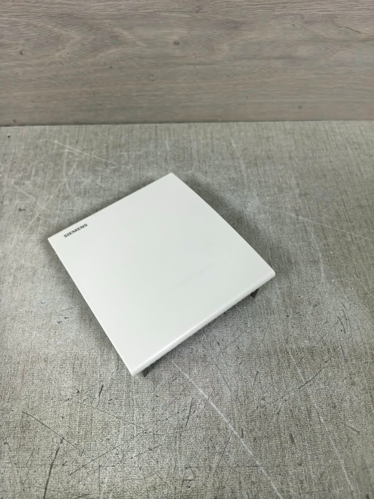 Siemens QFA2020 131202B SIEMENS QFA2020 131202B ROOM TEMPERATURE CONTROLLER 4