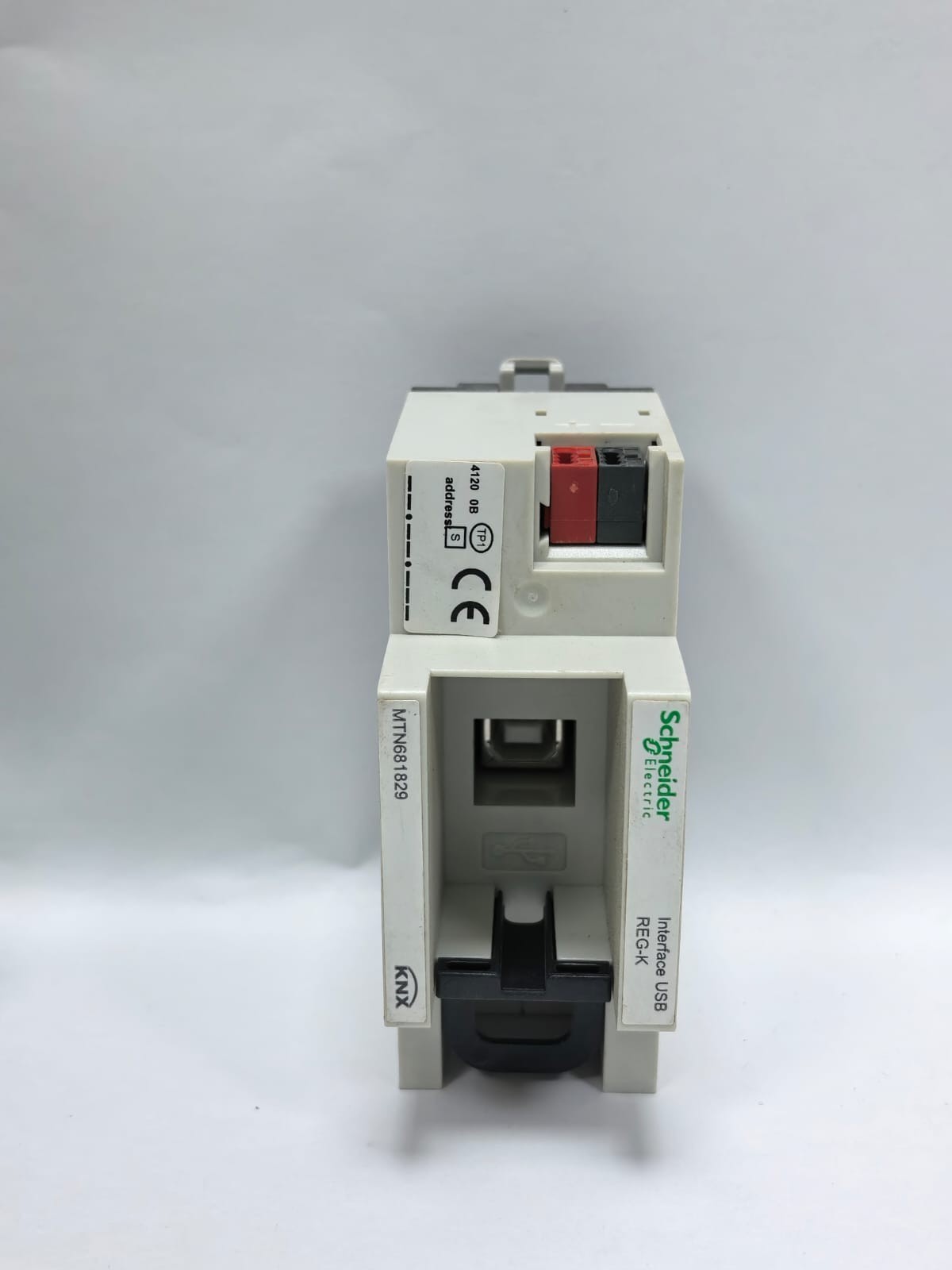 Schneider Electric MTN681829 SCHNEIDER ELECTRIC MTN681829 USB INTERFACE REG-K 2