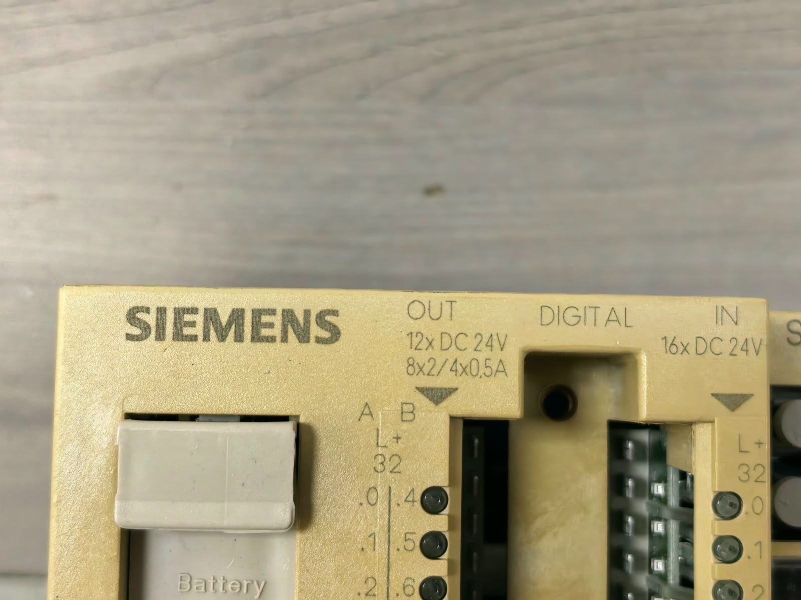 Siemens SIMATIC S5-95F 1P6ES5-095-8FB01 E-STAND:06 SIEMENS SIMATIC S5-95F 1P6ES5-095-8FB01 E-STAND:06 PROGRAMMABLE LOGIC CONTROLLER 3