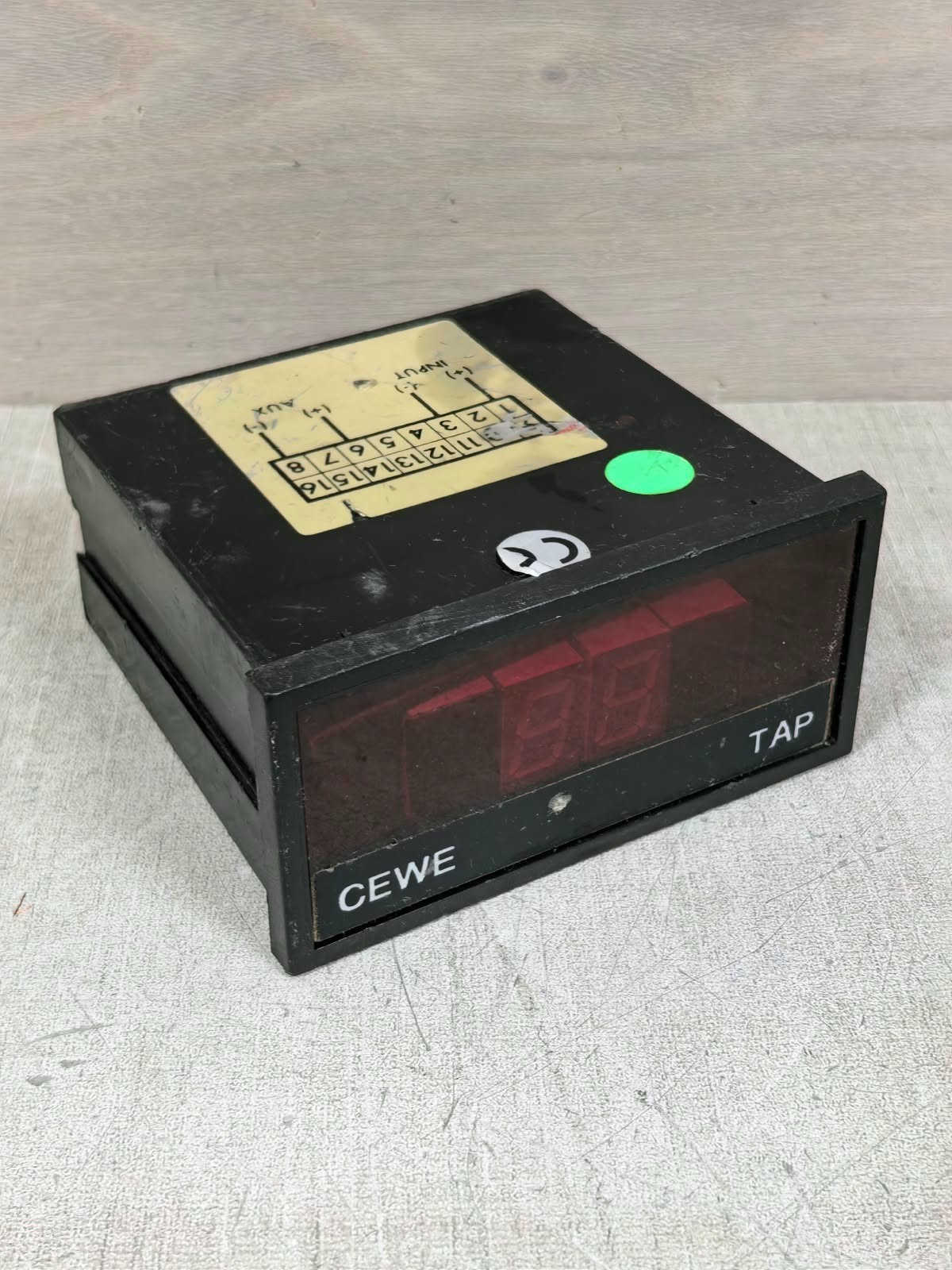CEWE M300-AD4 CEWE M300-AD4 DIGITAL PANEL METER DC 88-132V 3