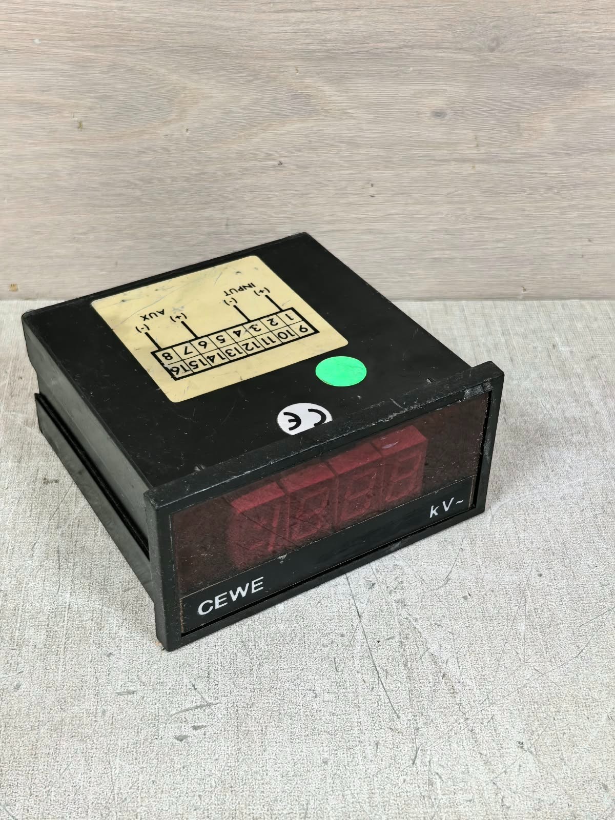 CEWE M300-VAD CEWE M300-VAD DIGITAL PANEL METER 0-138VAC -TRIED & TESTED 2